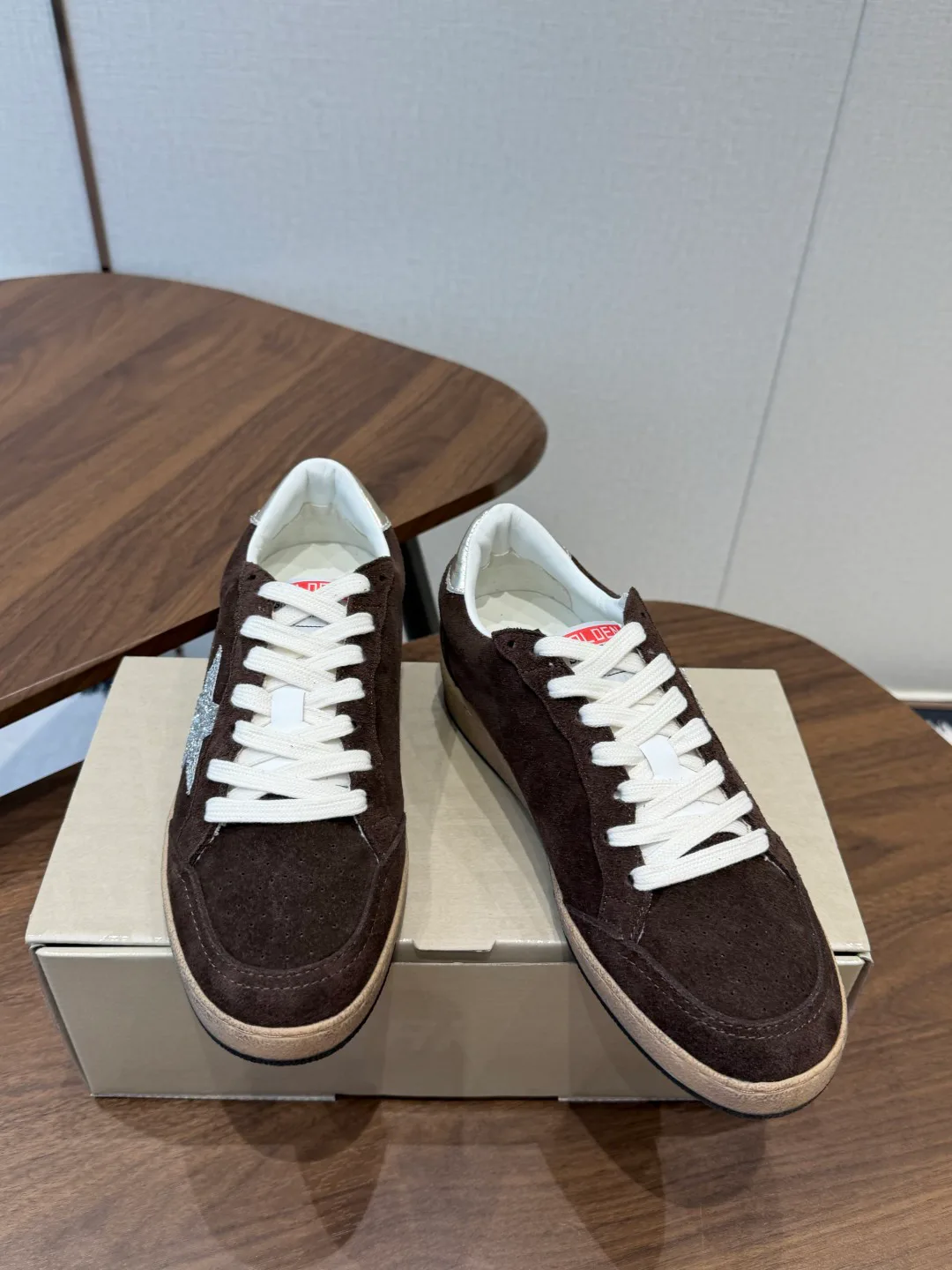 Кроссовки Женские Golden Goose 18357246