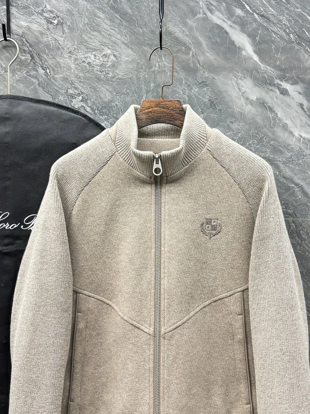 Куртки И Пуховики Мужские Loro Piana 1309576