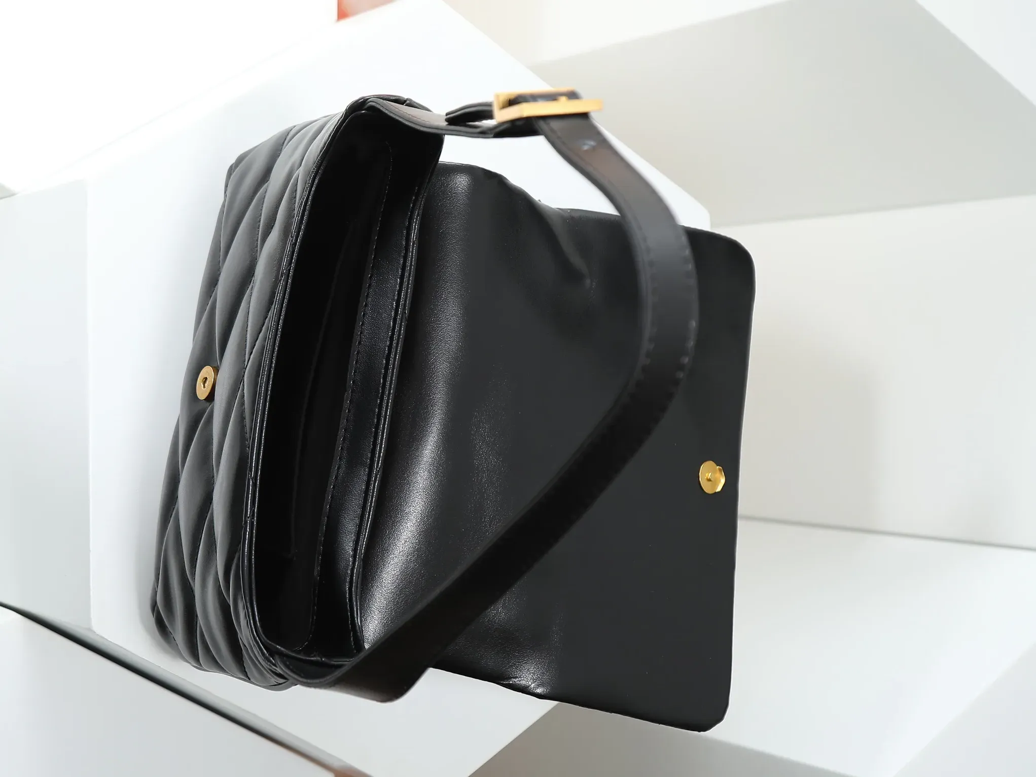 Сумки На Ремне Женские Saint Laurent 112517