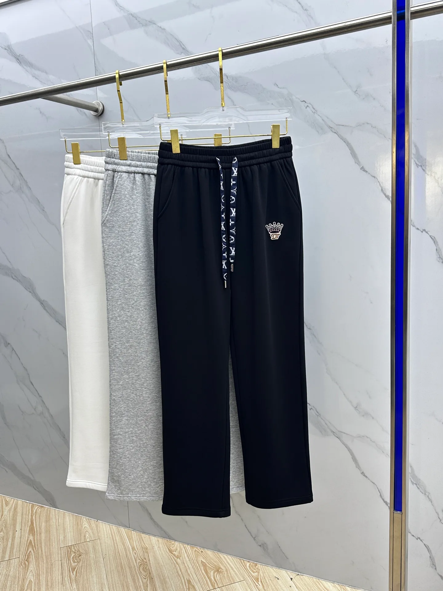 Брюки Мужские Louis Vuitton 18246673