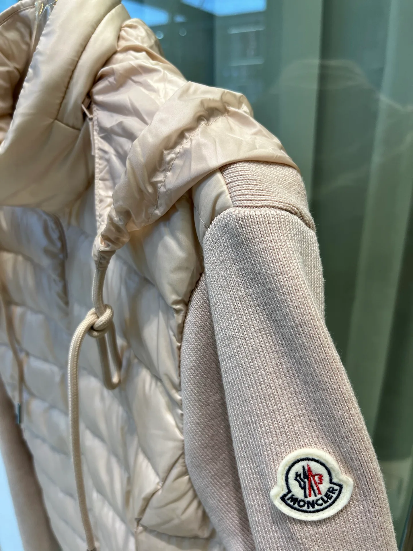 Куртки И Пуховики Женские Moncler 18204179