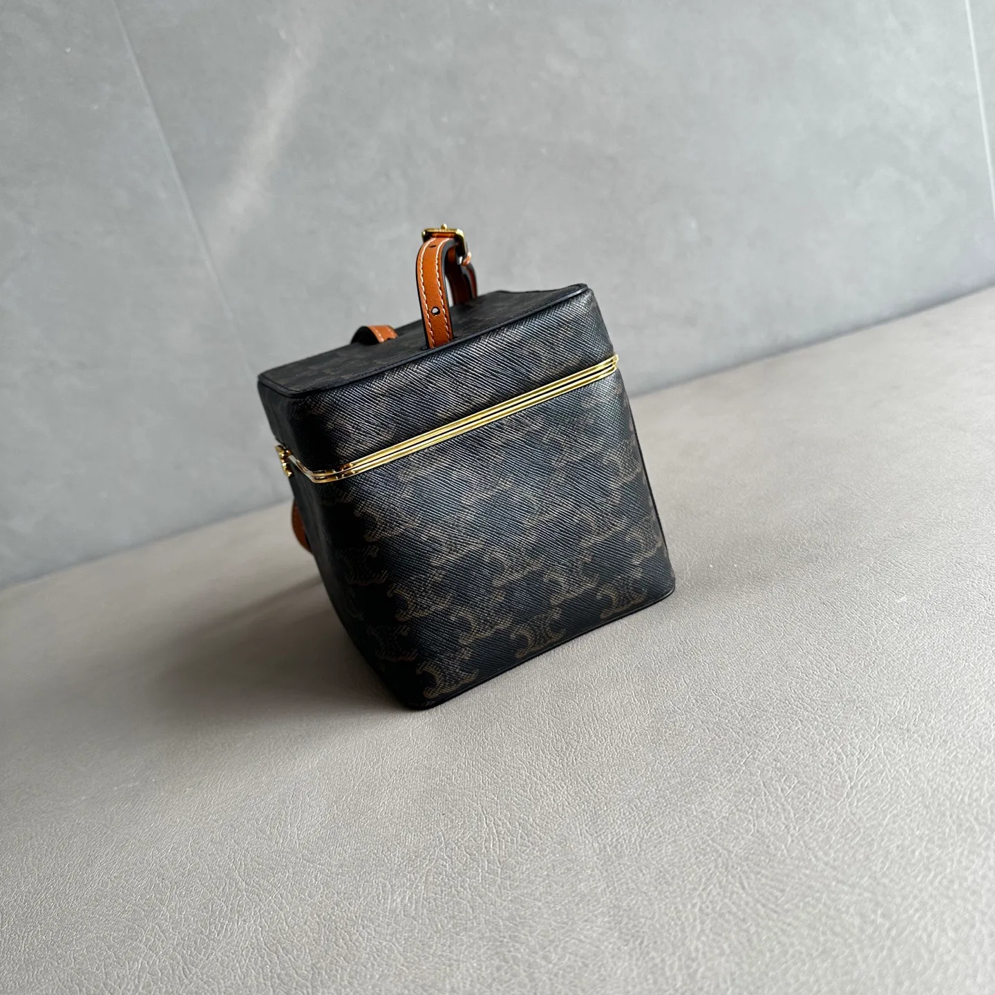 Классические Сумки Женские Celine 13389877