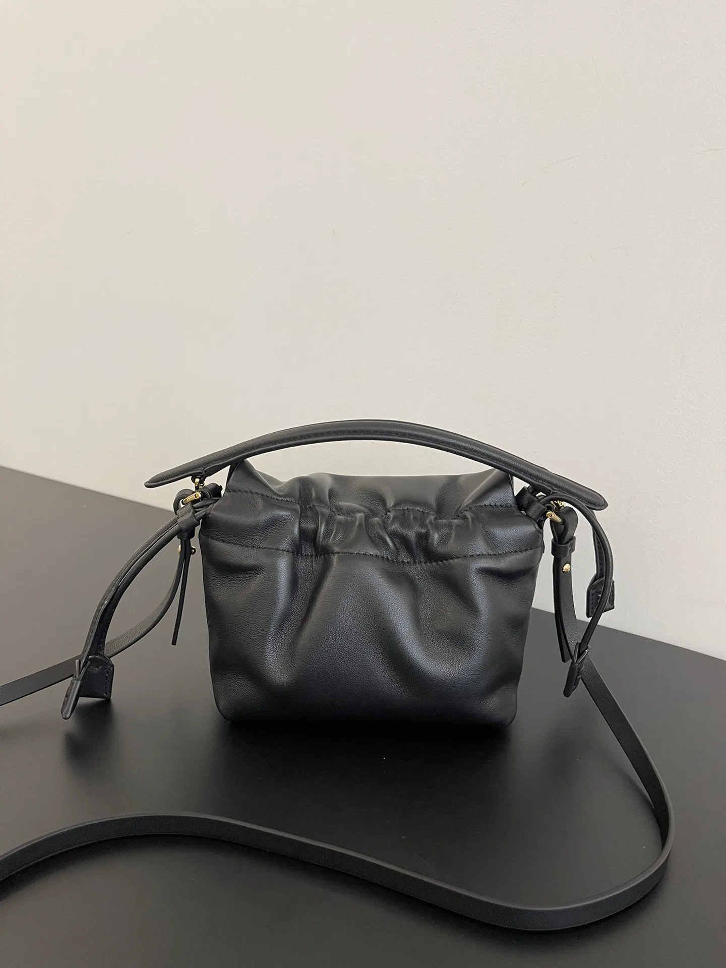 Классические Сумки Женские Fendi 13546210