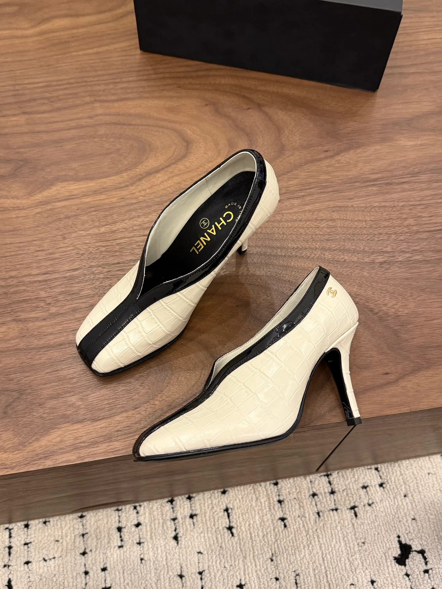 Туфли Женские Chanel 18034487