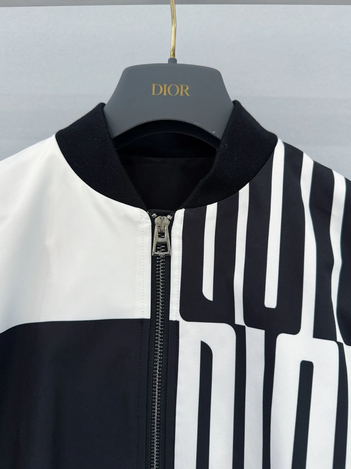 Куртки Женские Christian Dior Куртки Женские Christian Dior