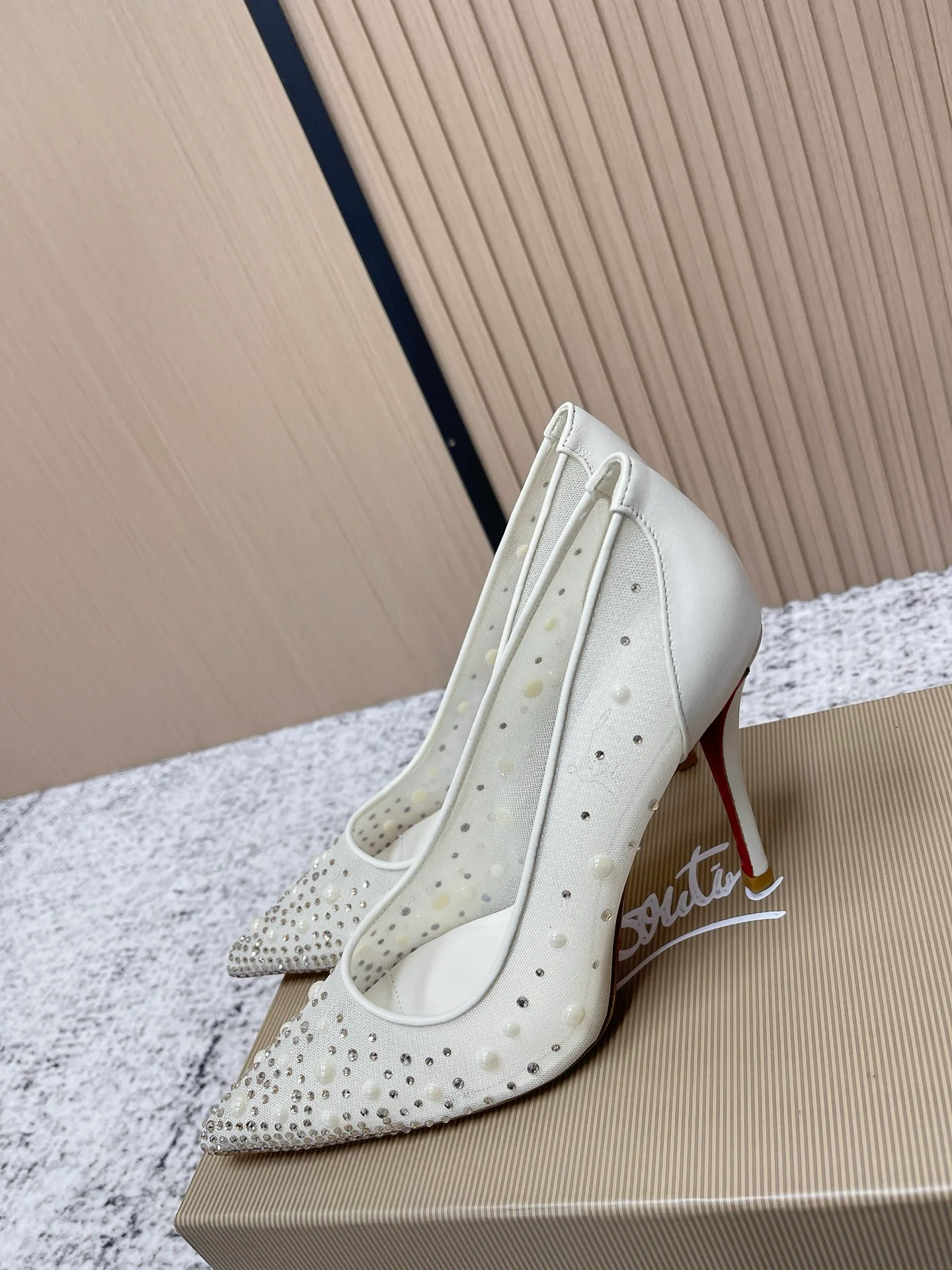 Туфли Женские Christian Louboutin 11946958