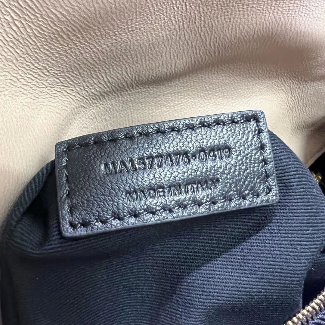 Сумки На Ремне Женские Saint Laurent 11664916