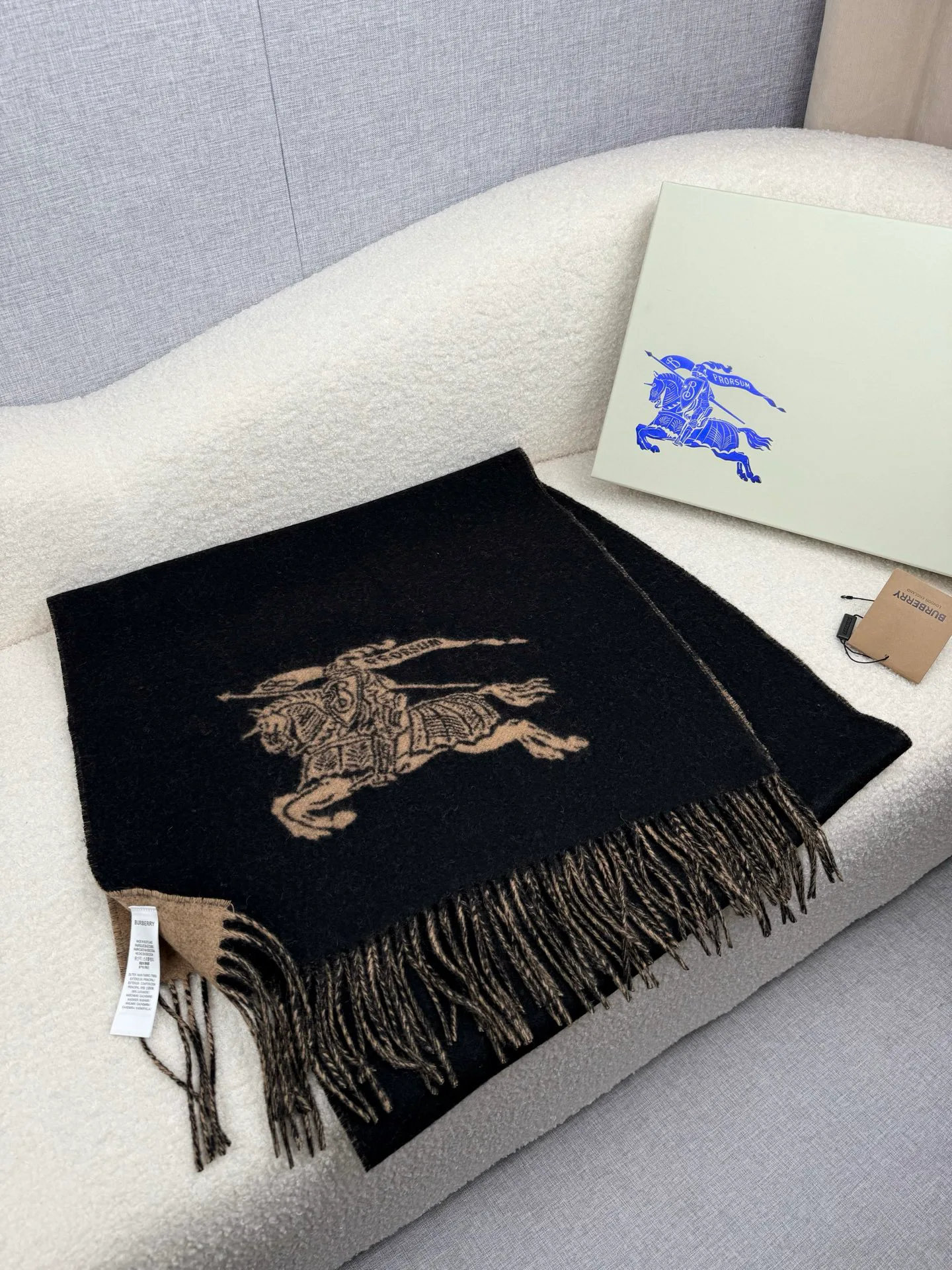 Шарфы Burberry 692776