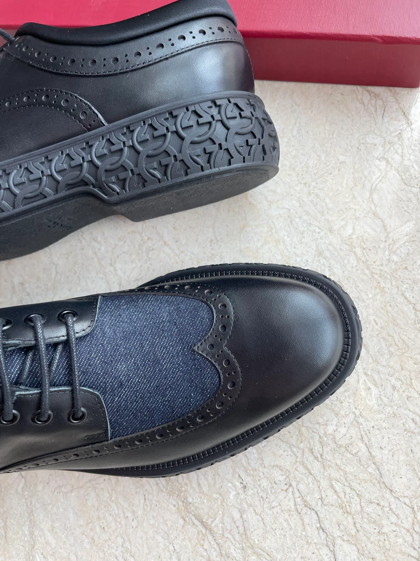 Кроссовки Мужские Salvatore Ferragamo 428597