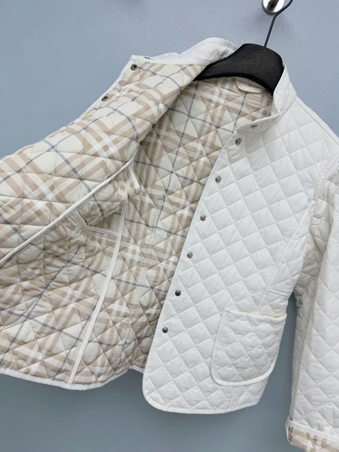 Куртки И Пуховики Женские Burberry 18512940
