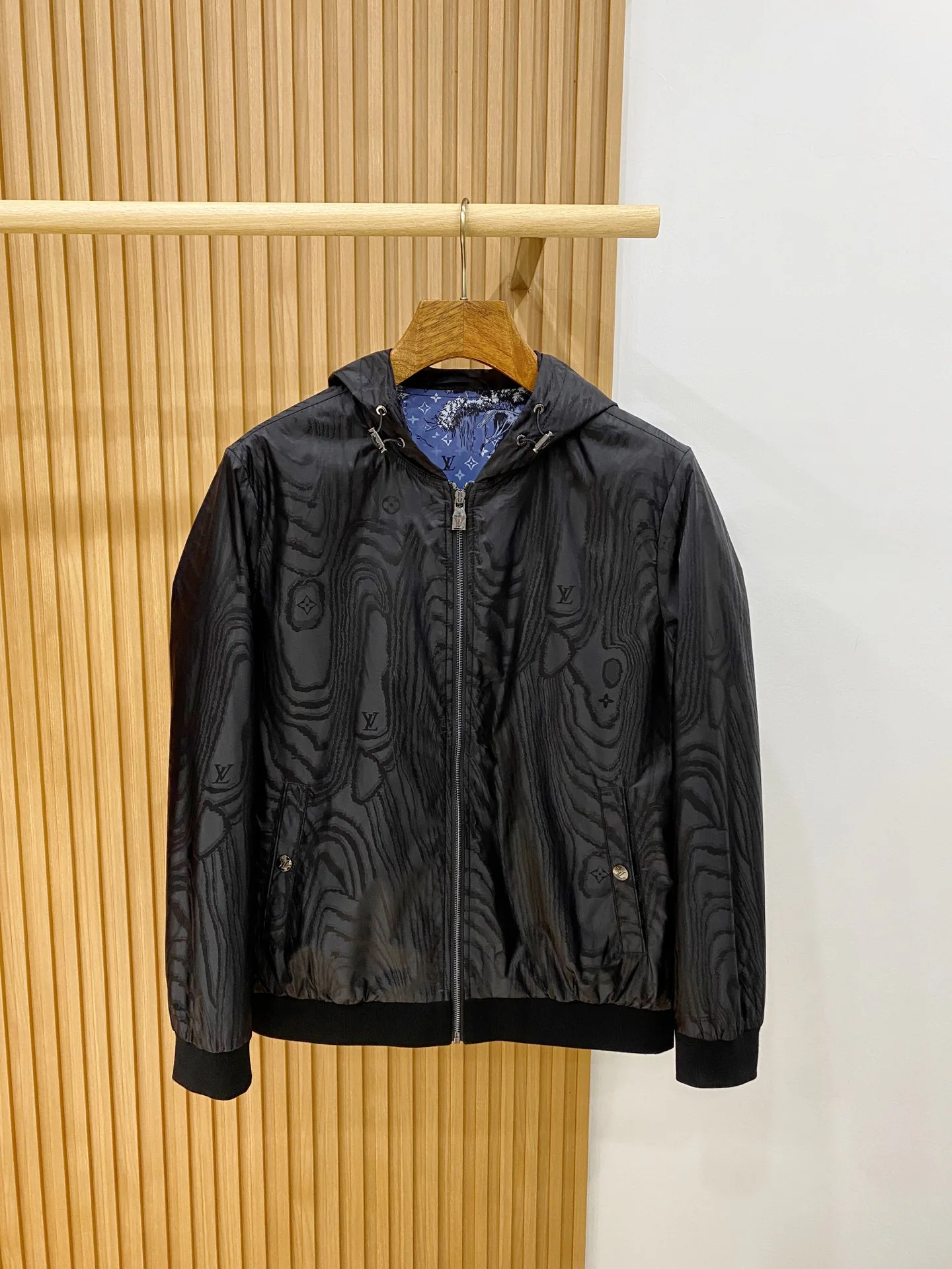 Куртки И Пуховики Мужские Louis Vuitton 18246889