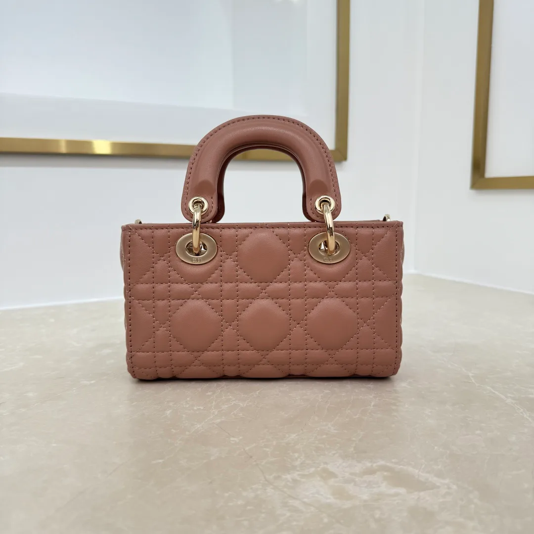 Классические Сумки Женские Christian Dior 18187868