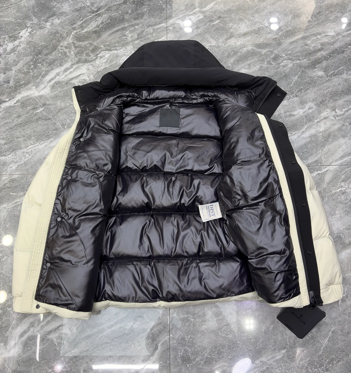 Куртки И Пуховики Мужские Moncler 17568669