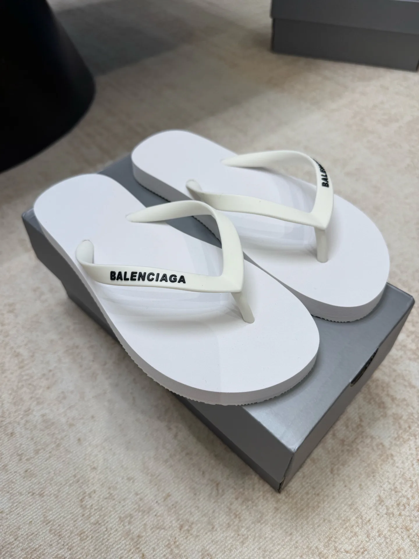 Шлепанцы Женские Balenciaga 11581879