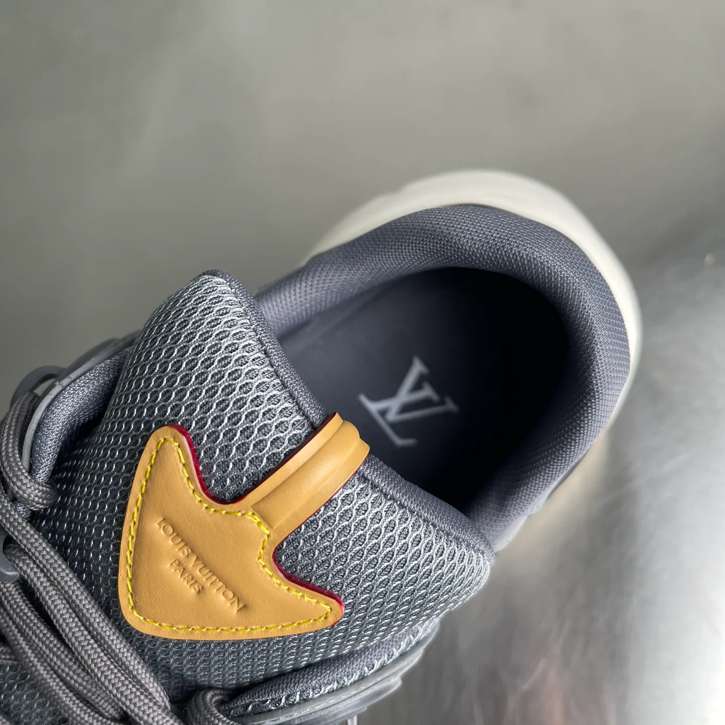 Кроссовки Мужские Louis Vuitton 1049822