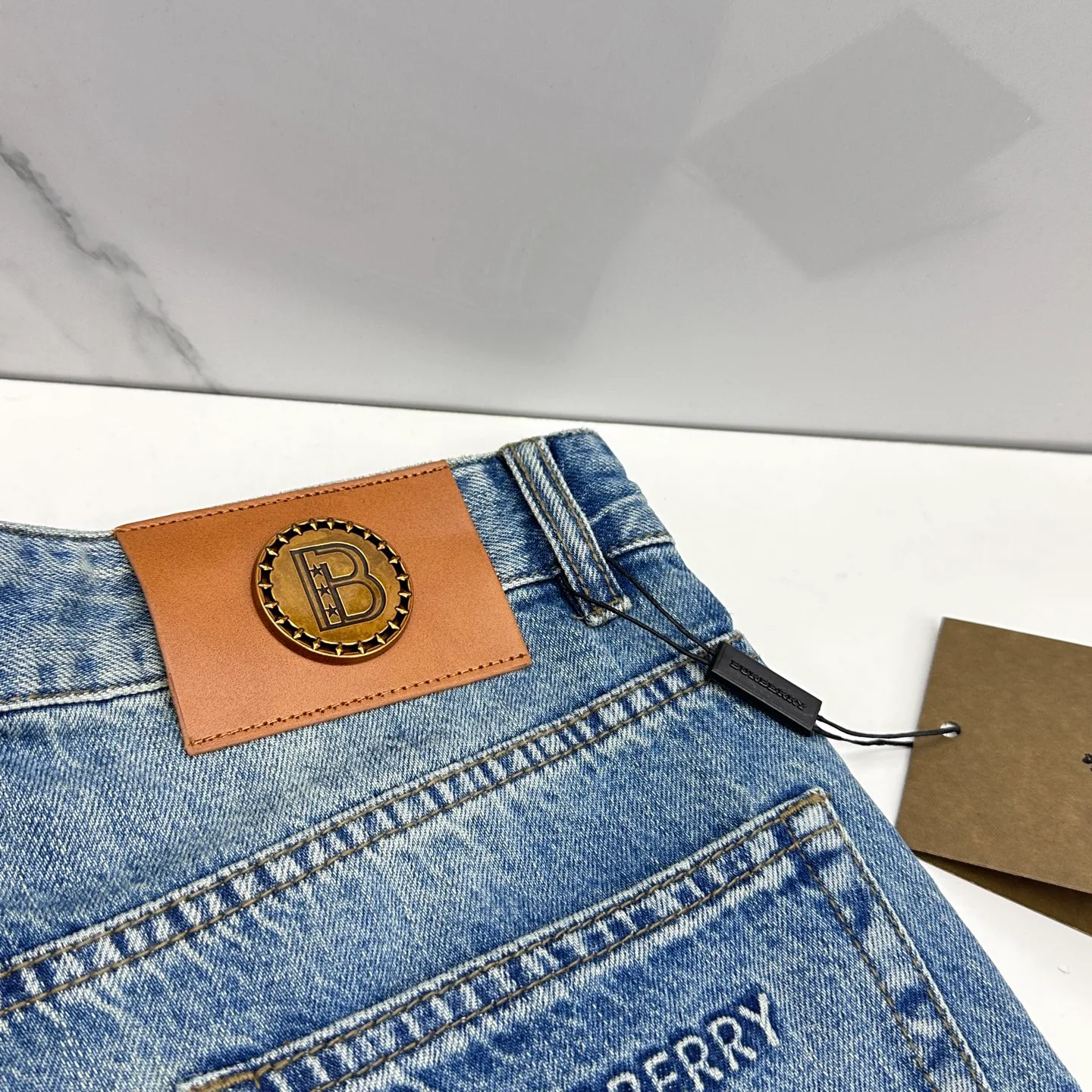 Джинсы Женские Burberry 13118826