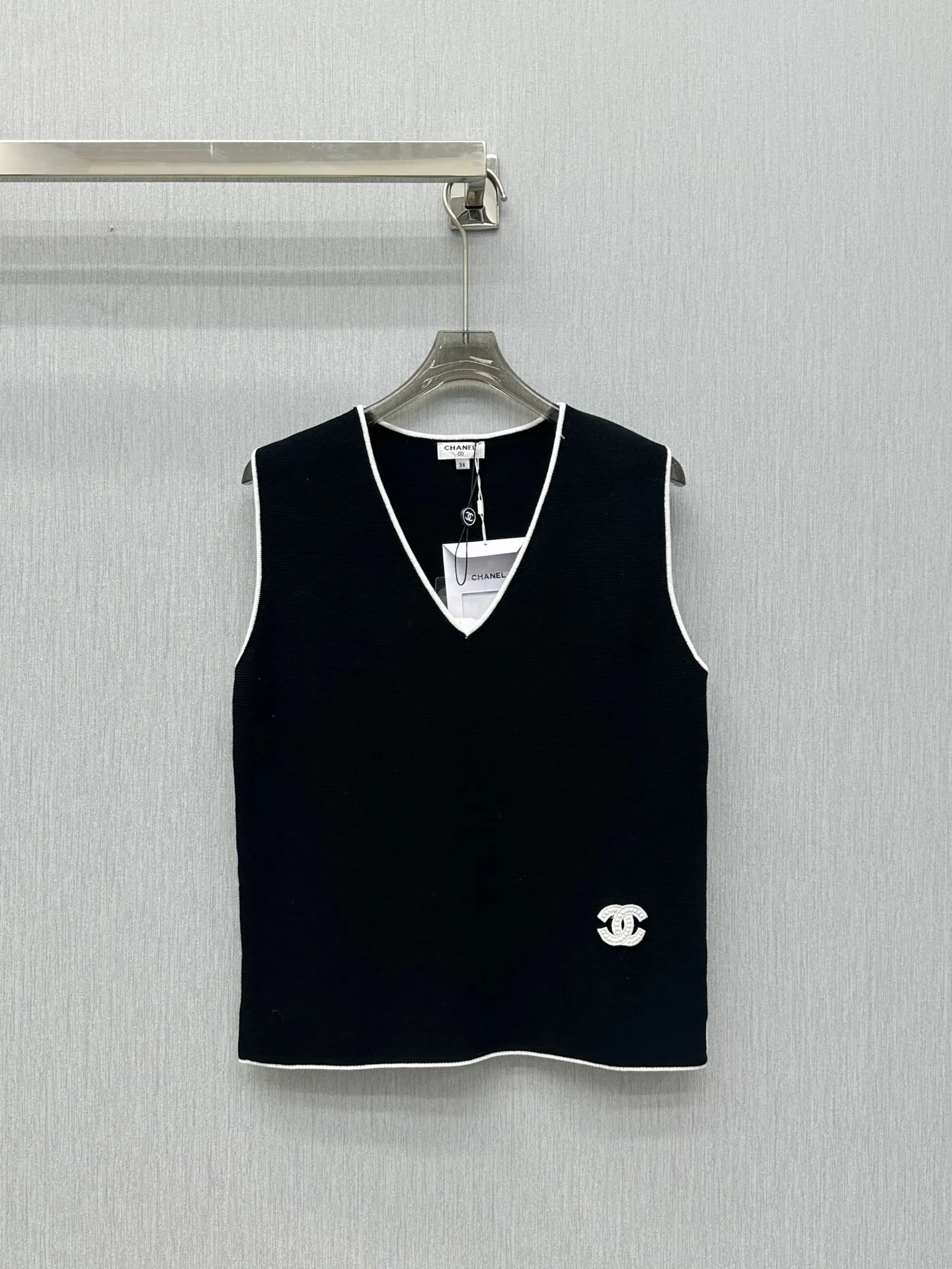Жилеты Женские Chanel 12951737