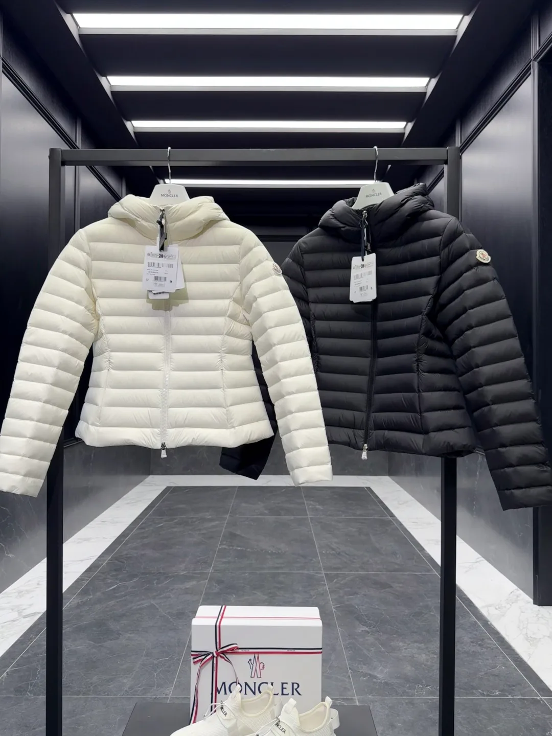 Куртки И Пуховики Женские Moncler 798995