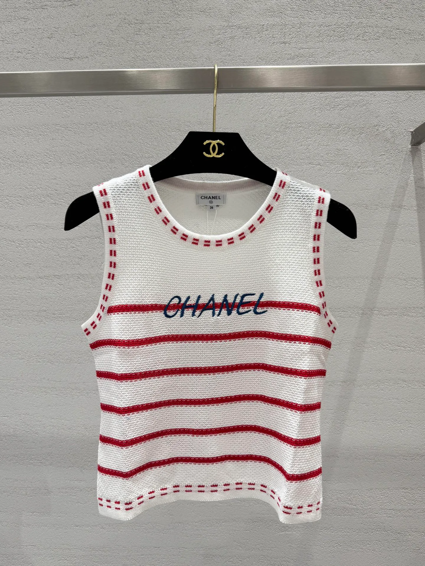 Жилеты Женские Chanel 17450599