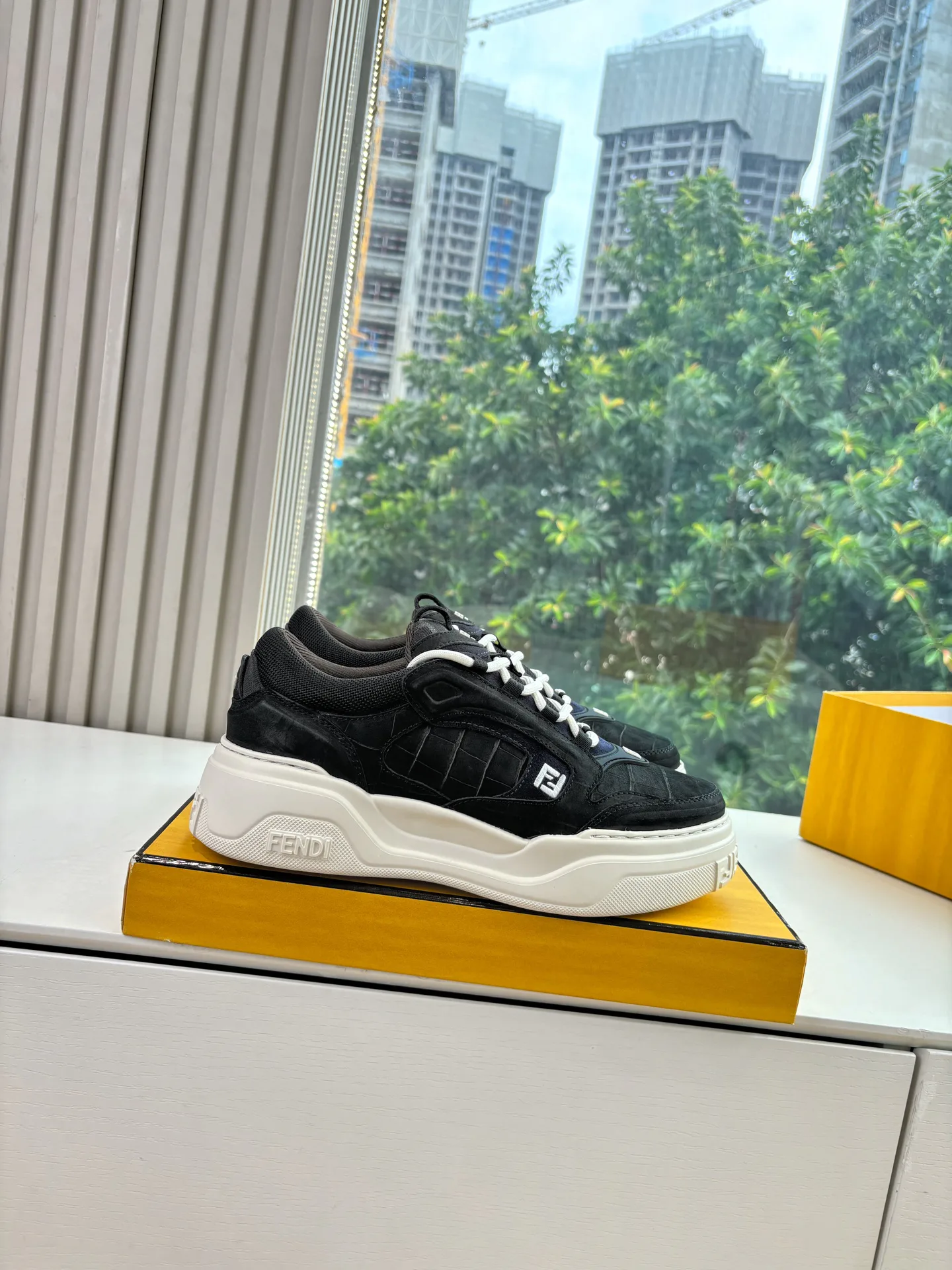 Кроссовки Мужские Fendi 91855