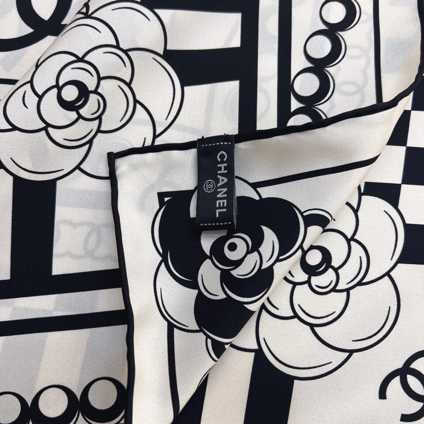 Платки Chanel 5021496