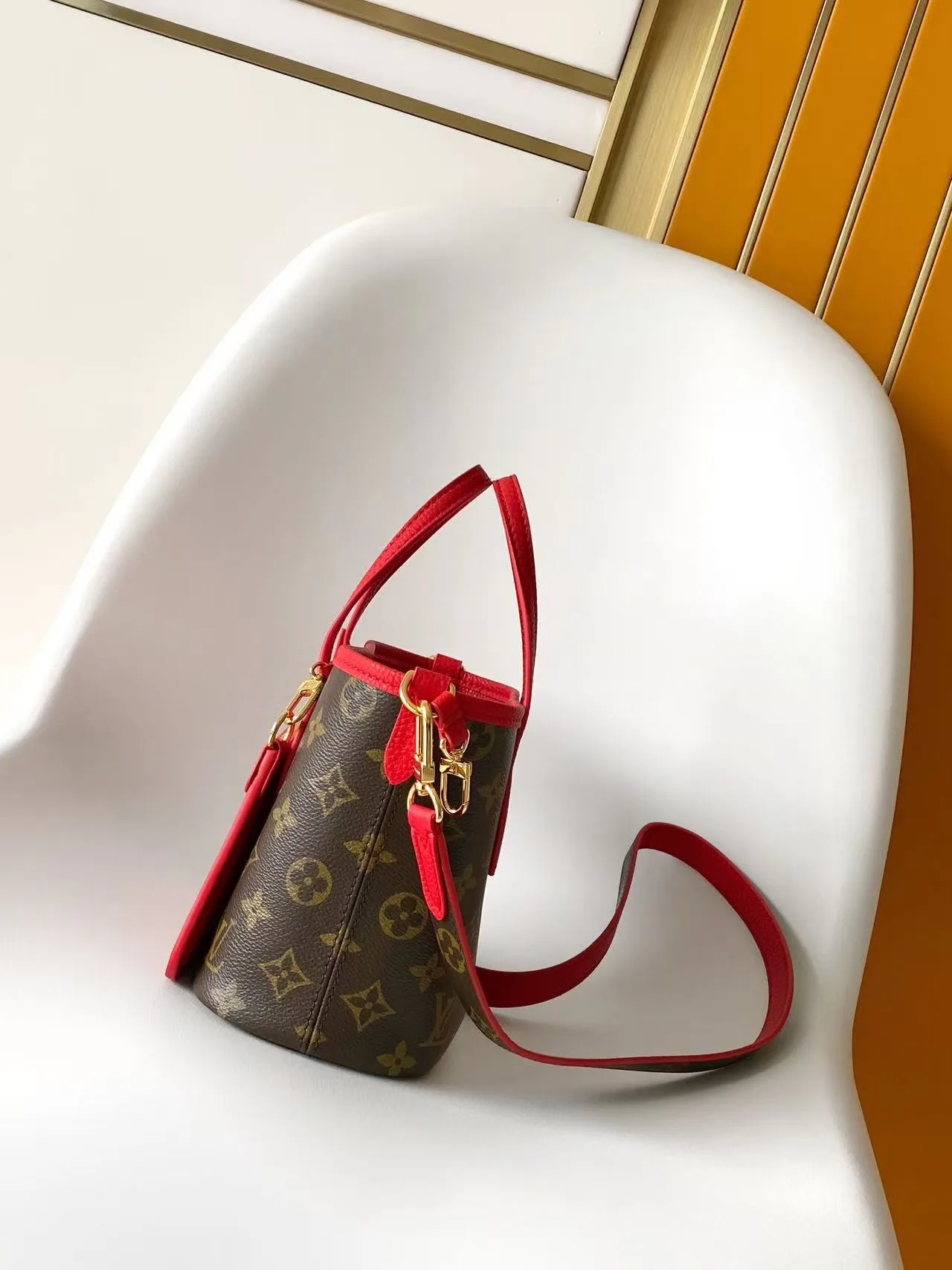 Классические Сумки Женские Louis Vuitton 17483329