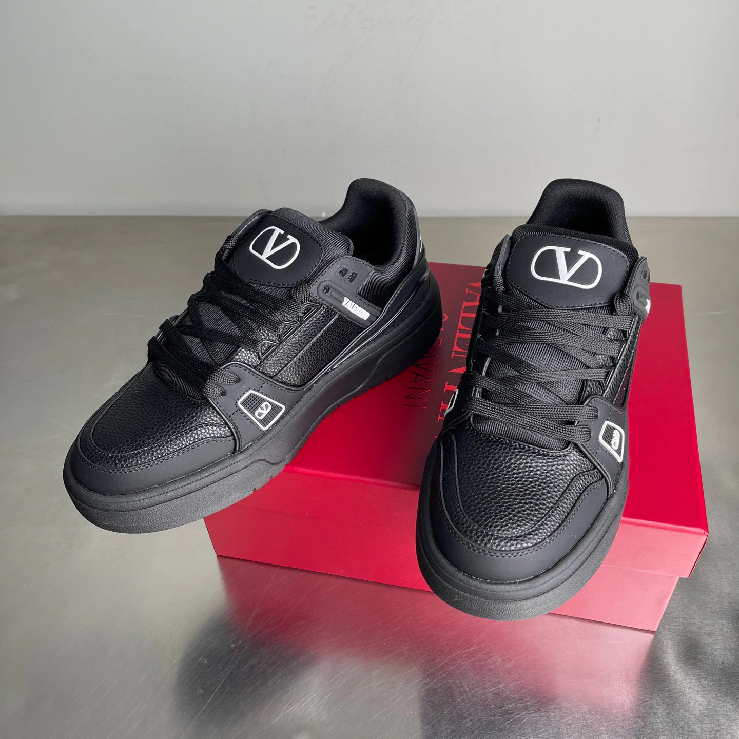 Кроссовки Женские Valentino 2733296