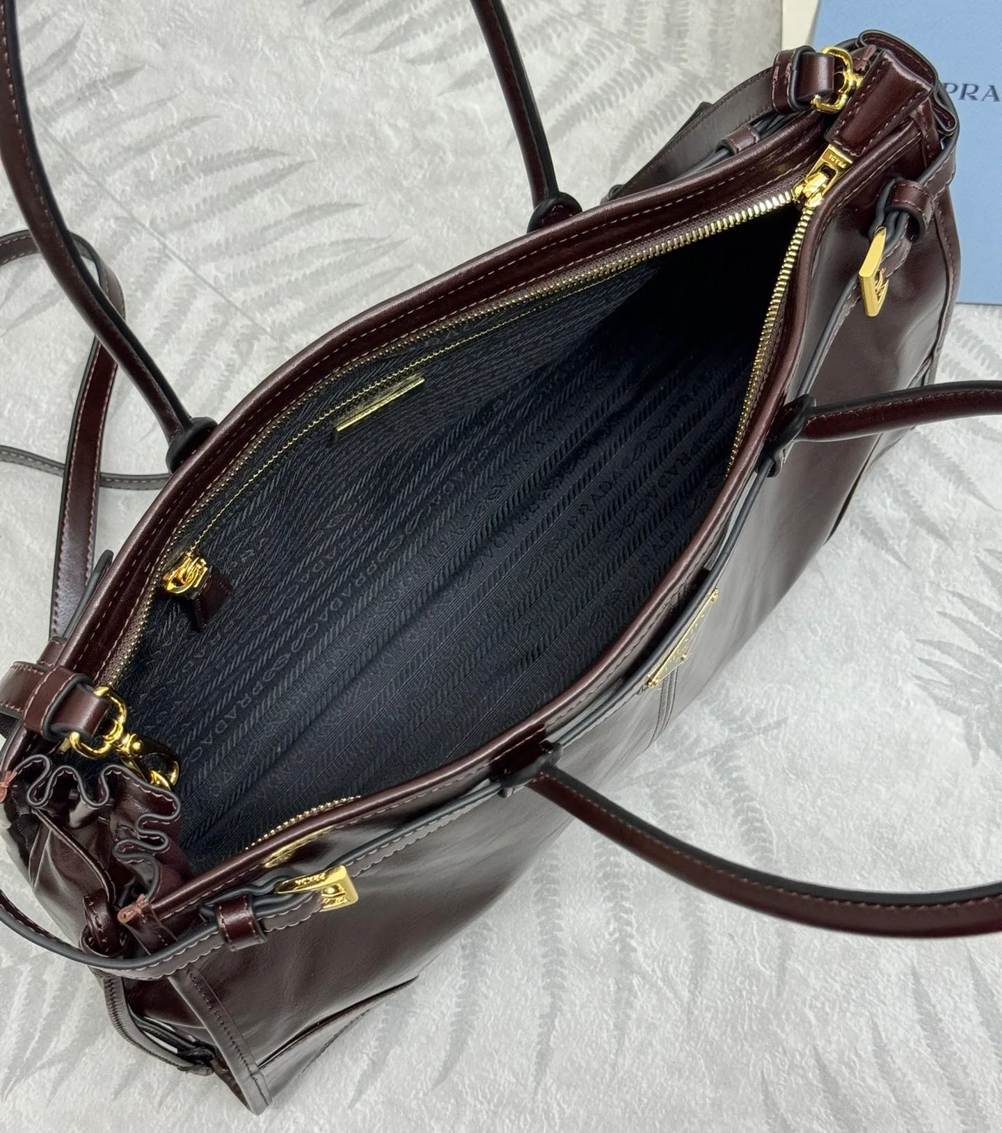 Классические Сумки Женские Prada 11462545