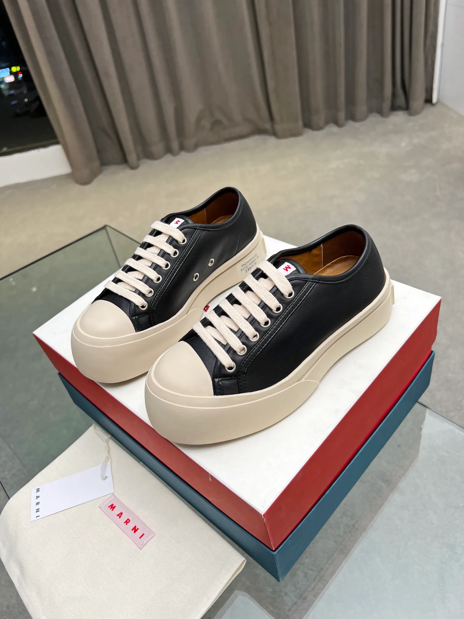 Кроссовки Женские Marni 18039749