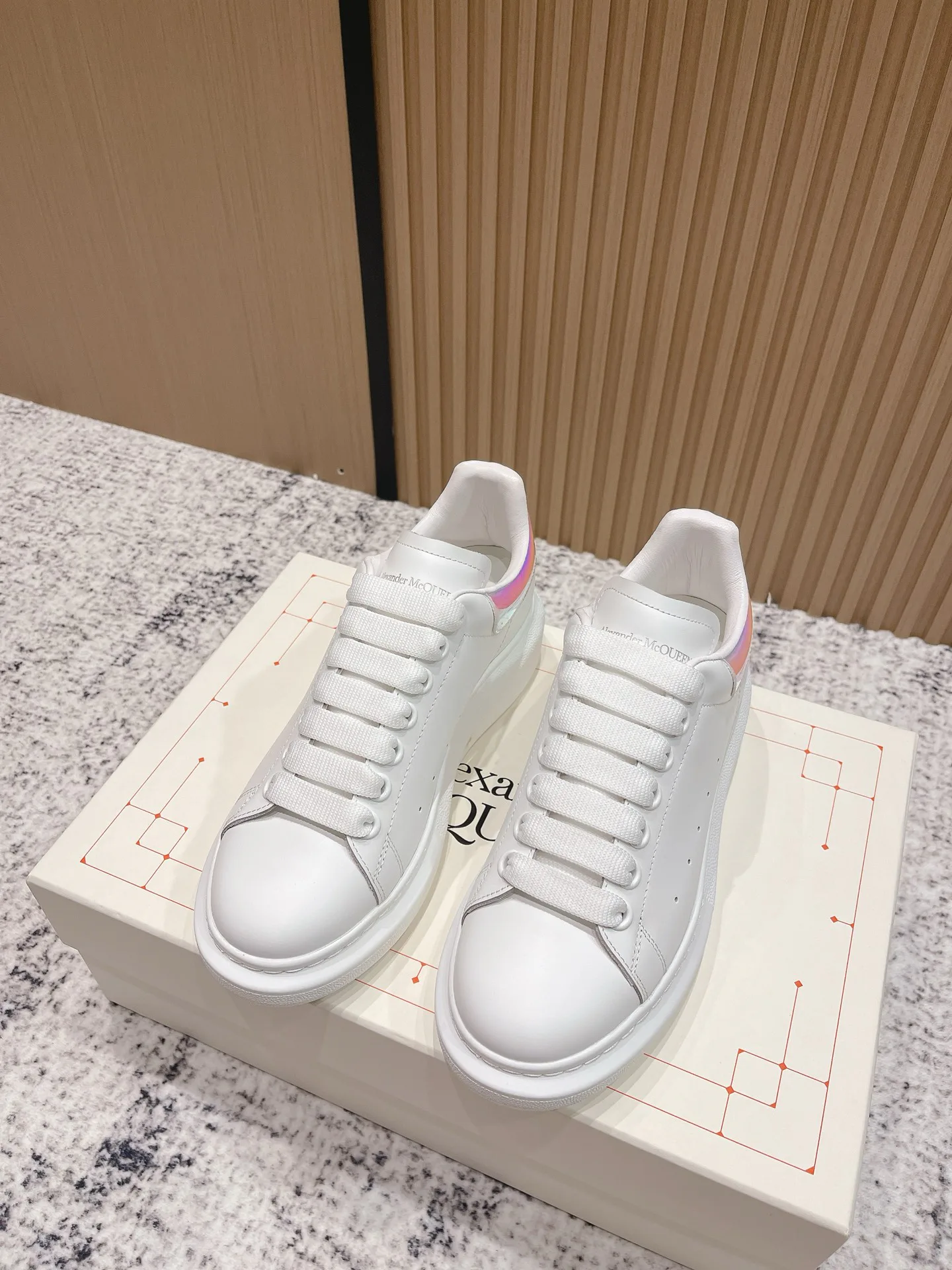 Кроссовки Женские Alexander Mcqueen 9464443