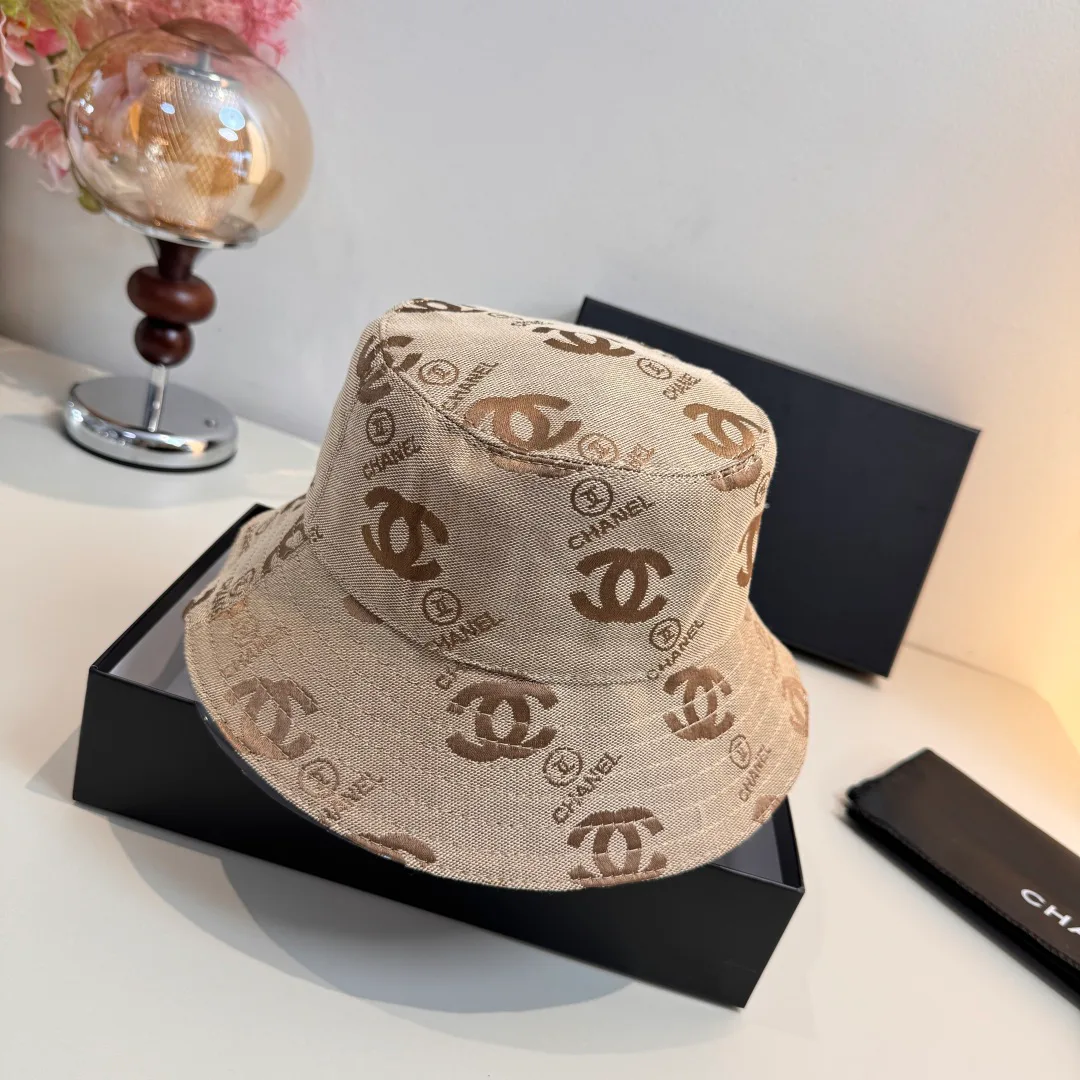 Головные Уборы Chanel 12647128