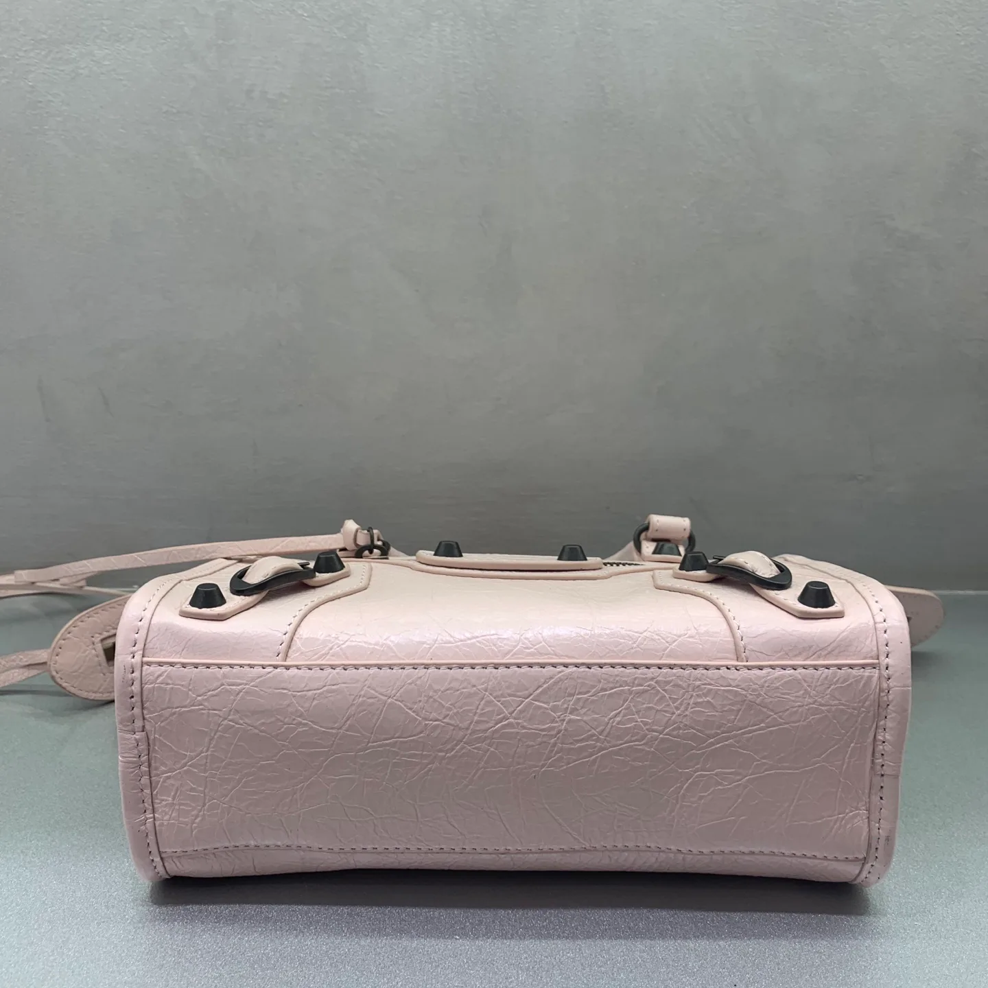 Классические Сумки Женские Balenciaga 18135972