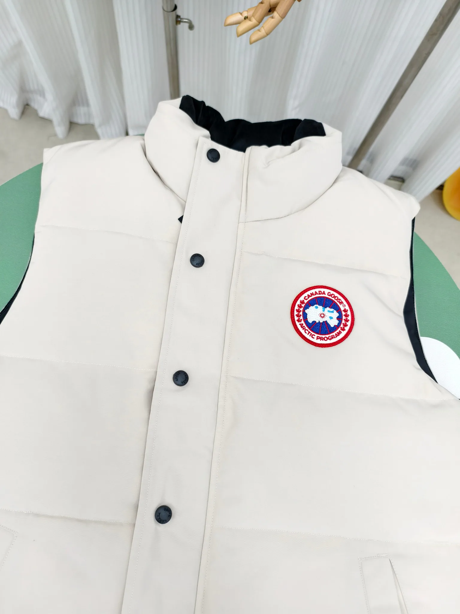 Жилеты Женские Canada Goose 1773248