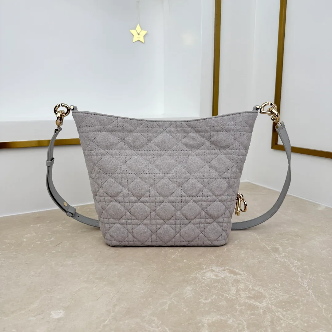 Классические Сумки Женские Christian Dior 18116274