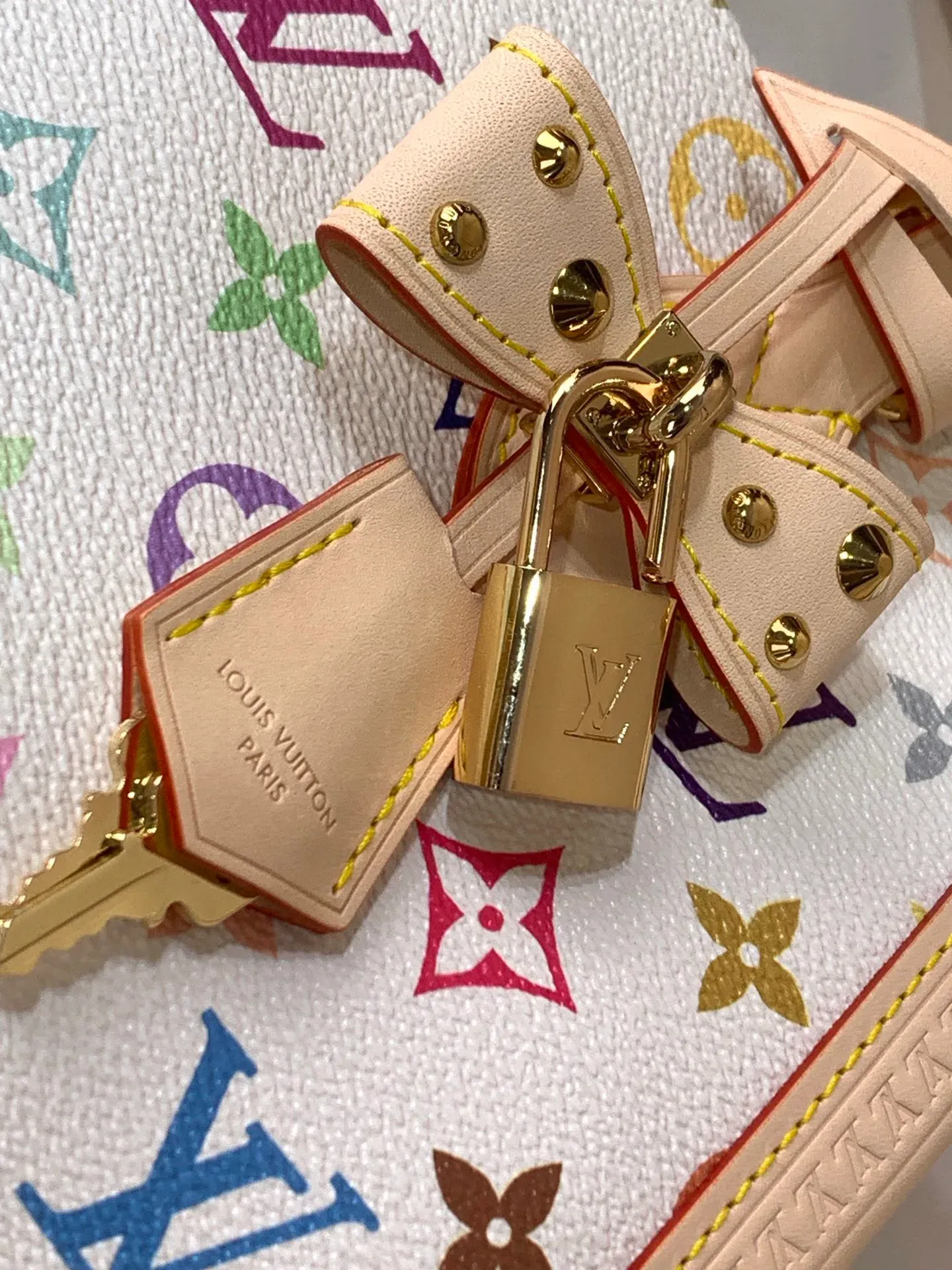 Классические Сумки Женские Louis Vuitton 1327775