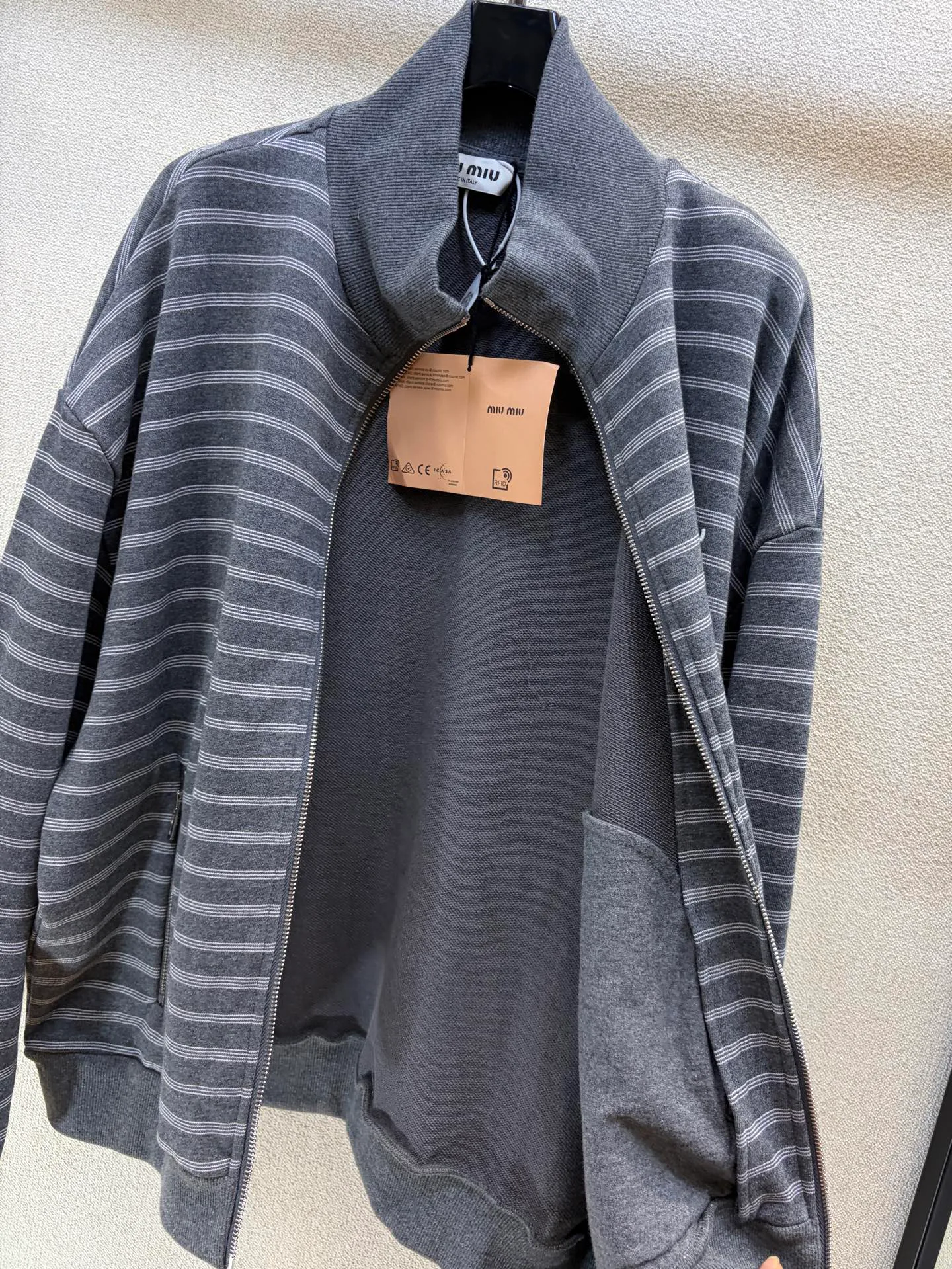 Куртки И Пуховики Женские Miu Miu 18605950