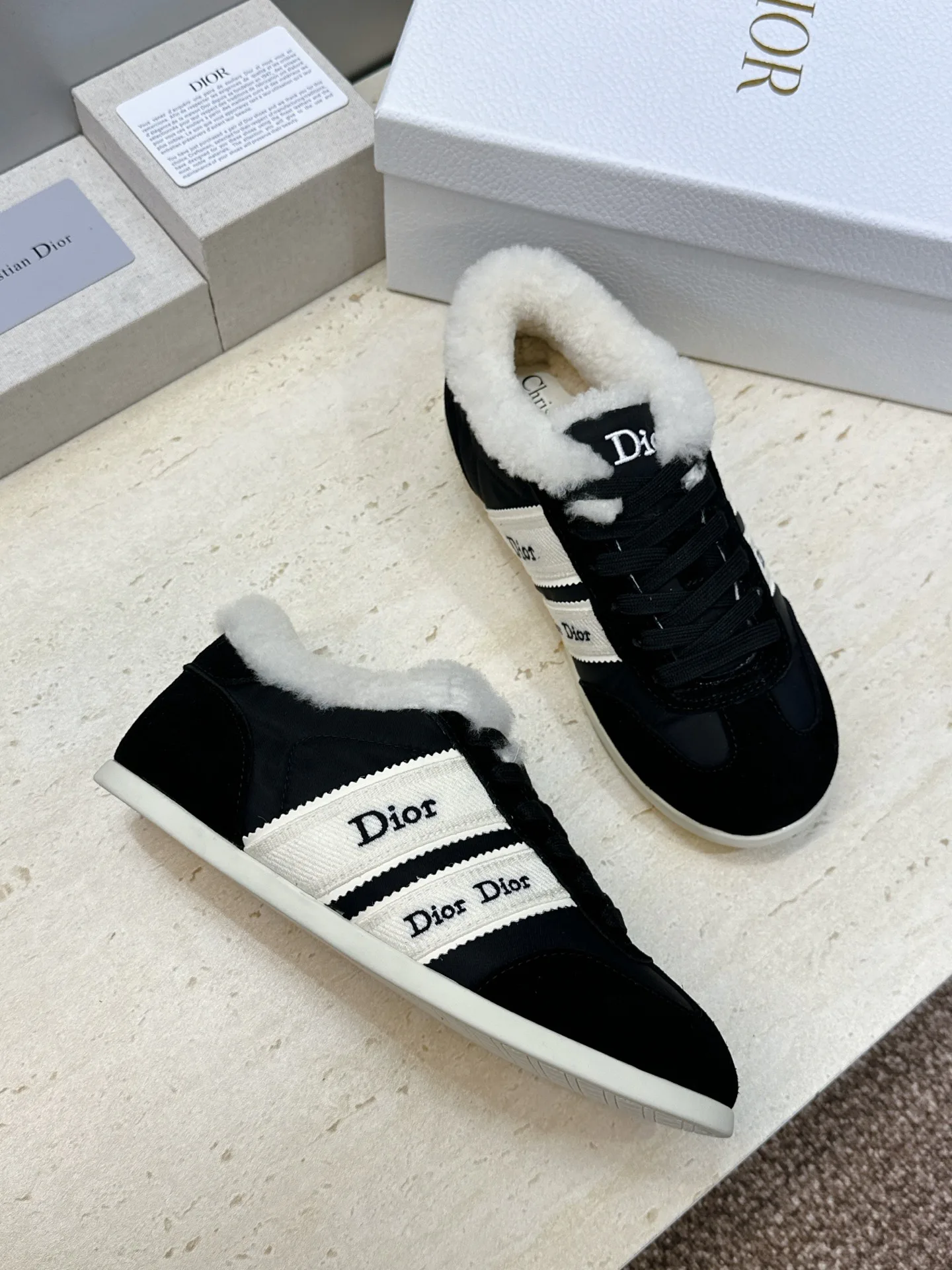 Кроссовки Женские Christian Dior 18247835