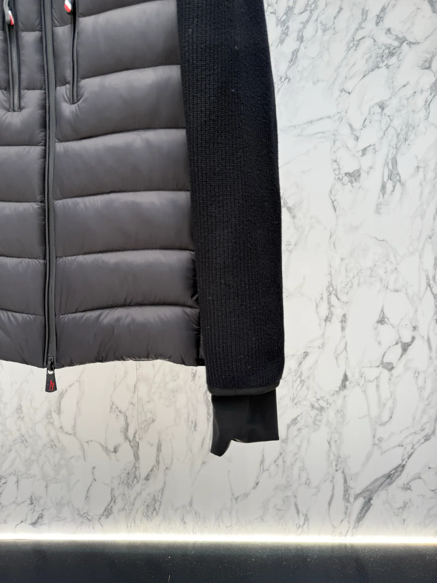 Куртки И Пуховики Мужские Moncler 18236931