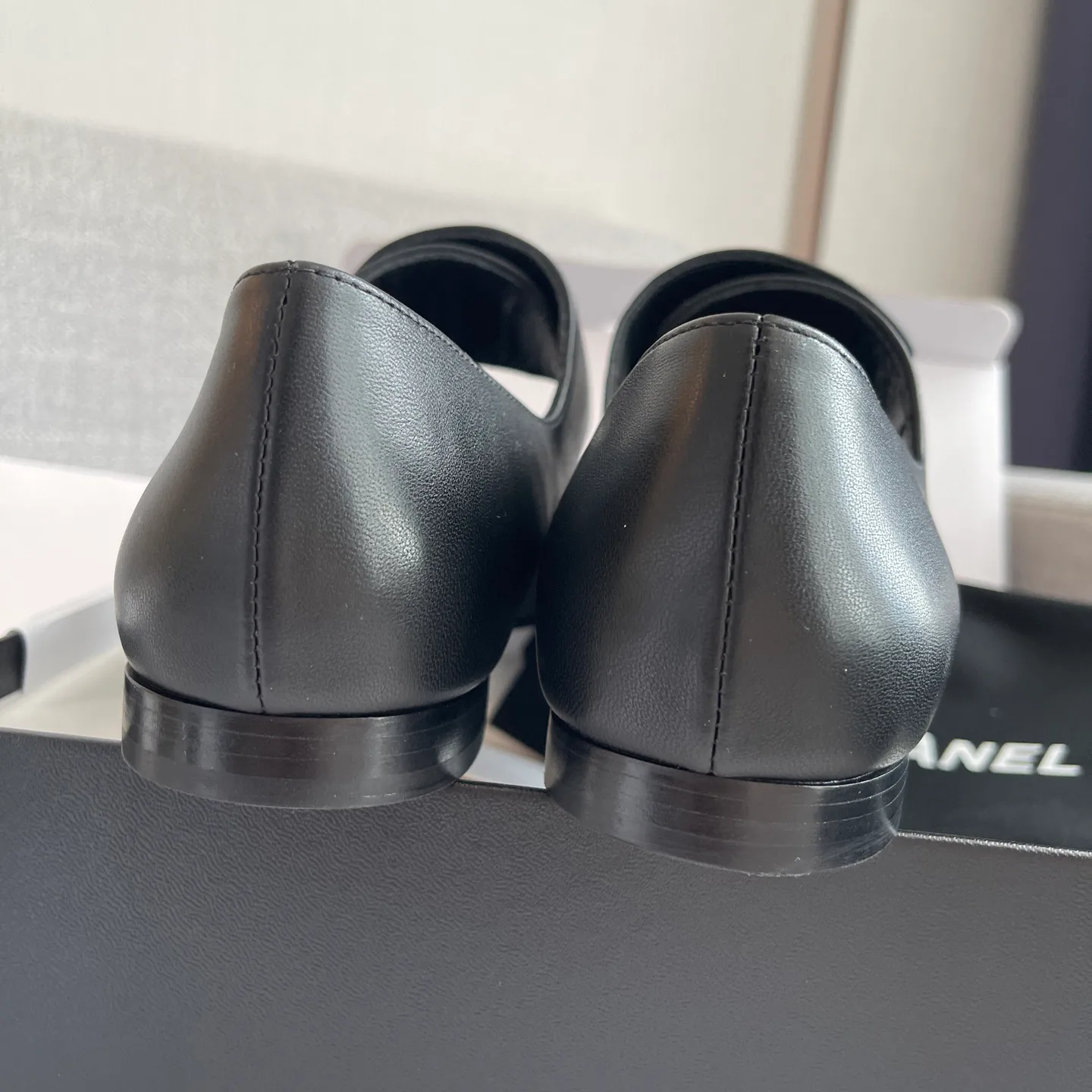 Туфли Женские Chanel 18066396
