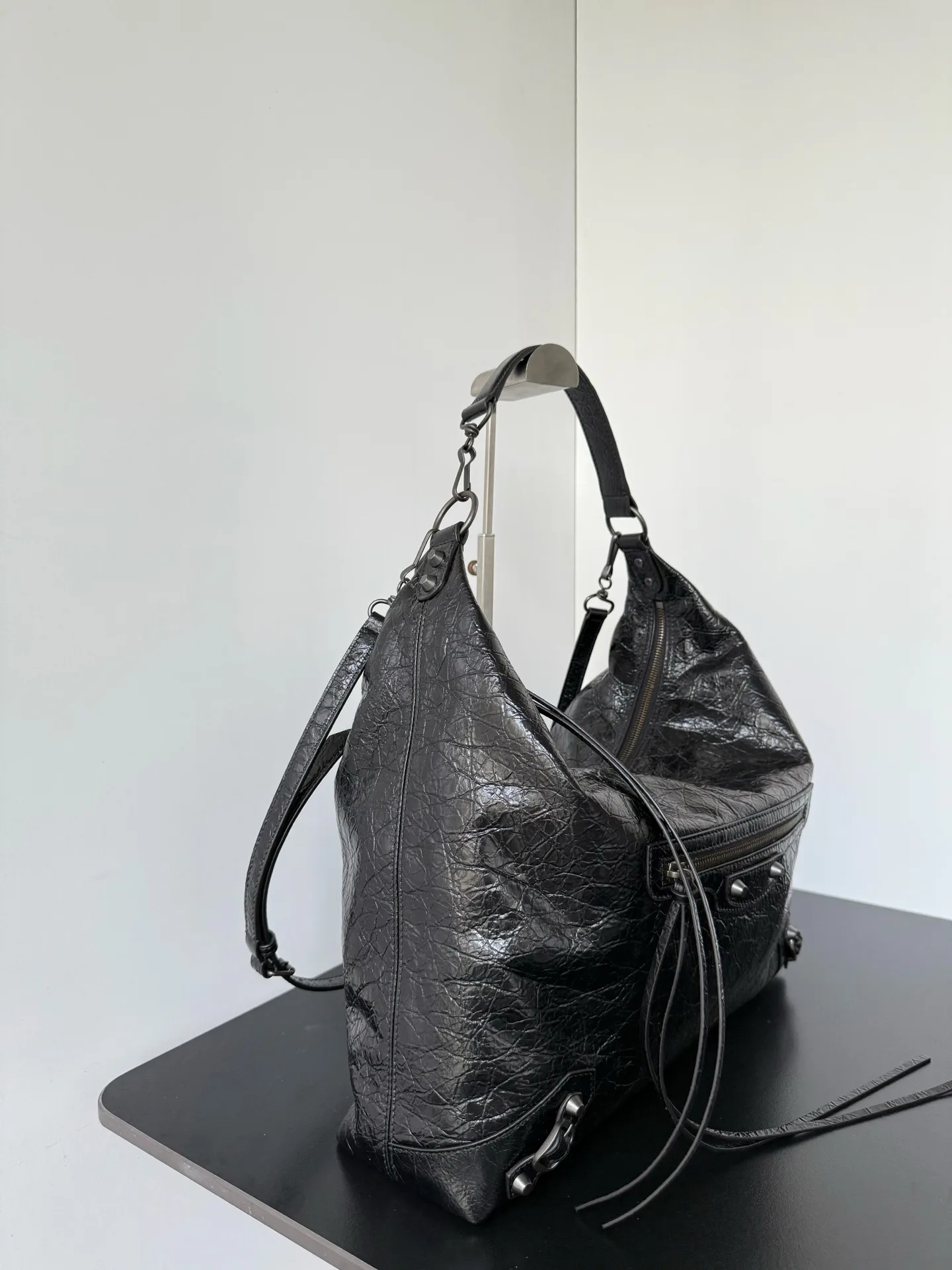 Сумки На Ремне Женские Balenciaga 11386861