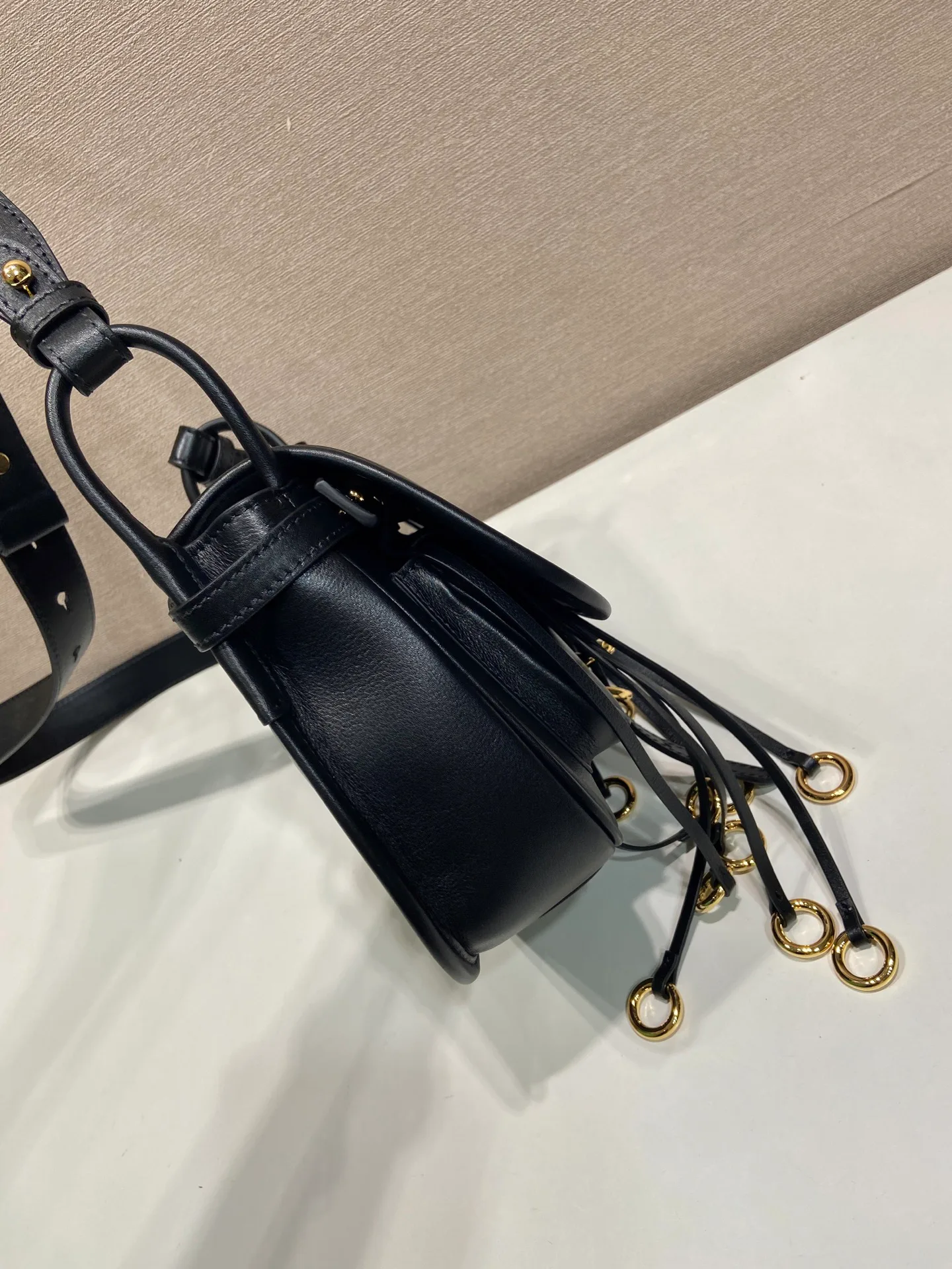 Классические Сумки Женские Prada 18184692