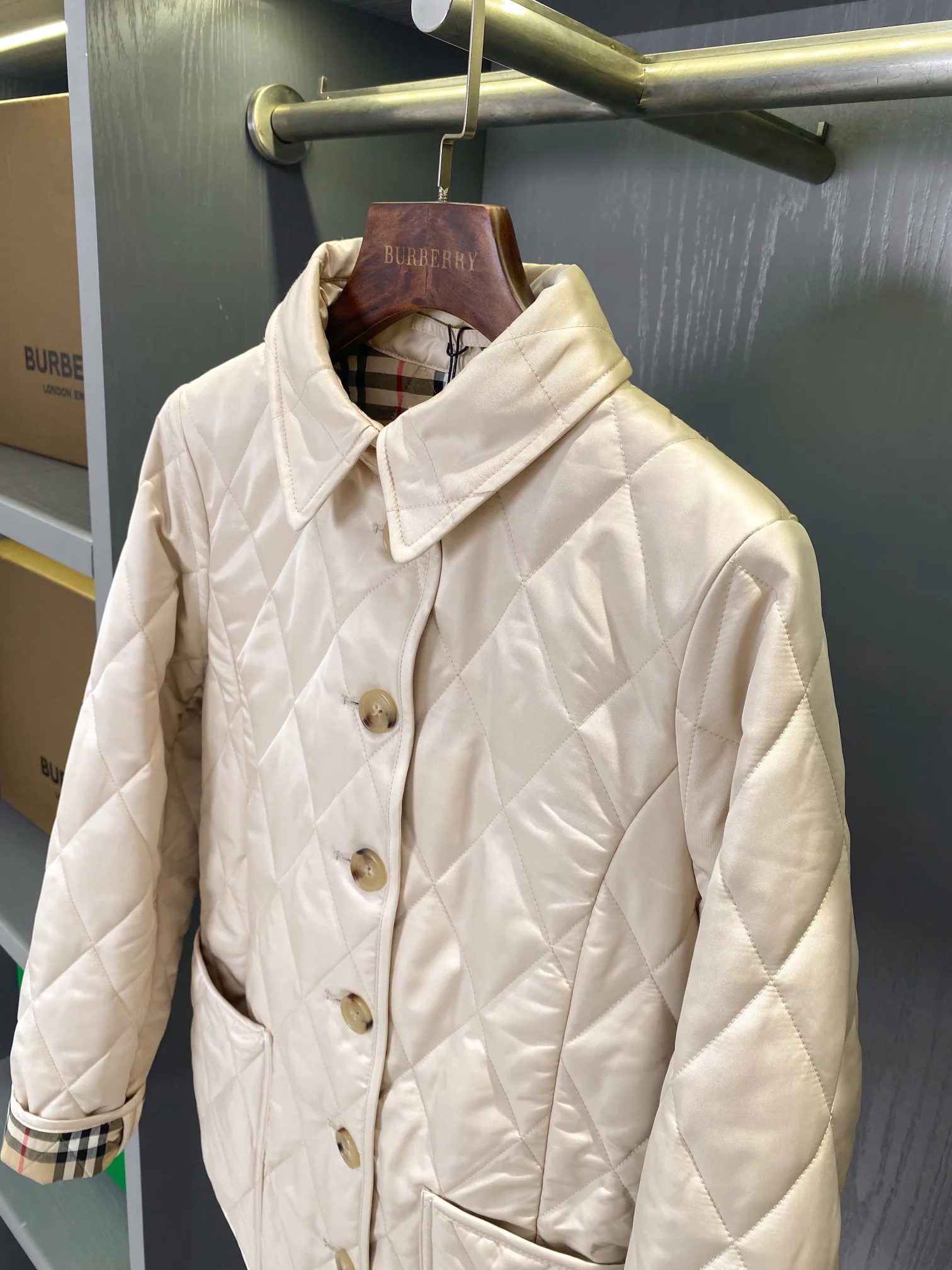 Куртки И Пуховики Женские Burberry 18903184