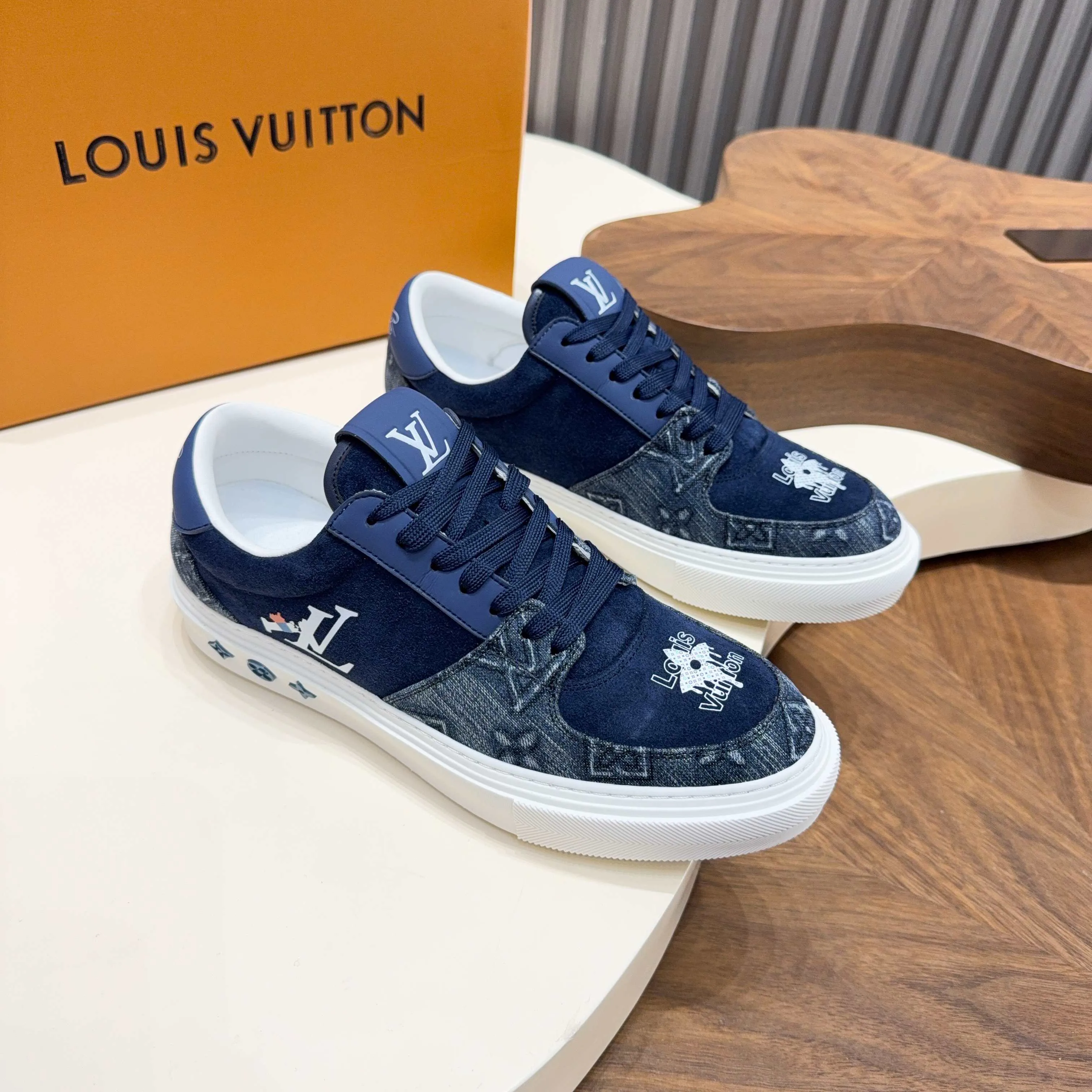 Кроссовки Мужские Louis Vuitton 17921395