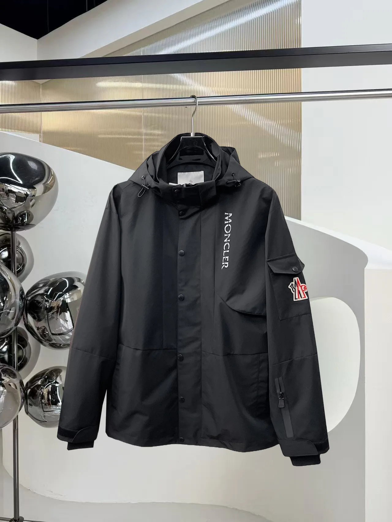 Куртки И Пуховики Мужские Moncler 18191457