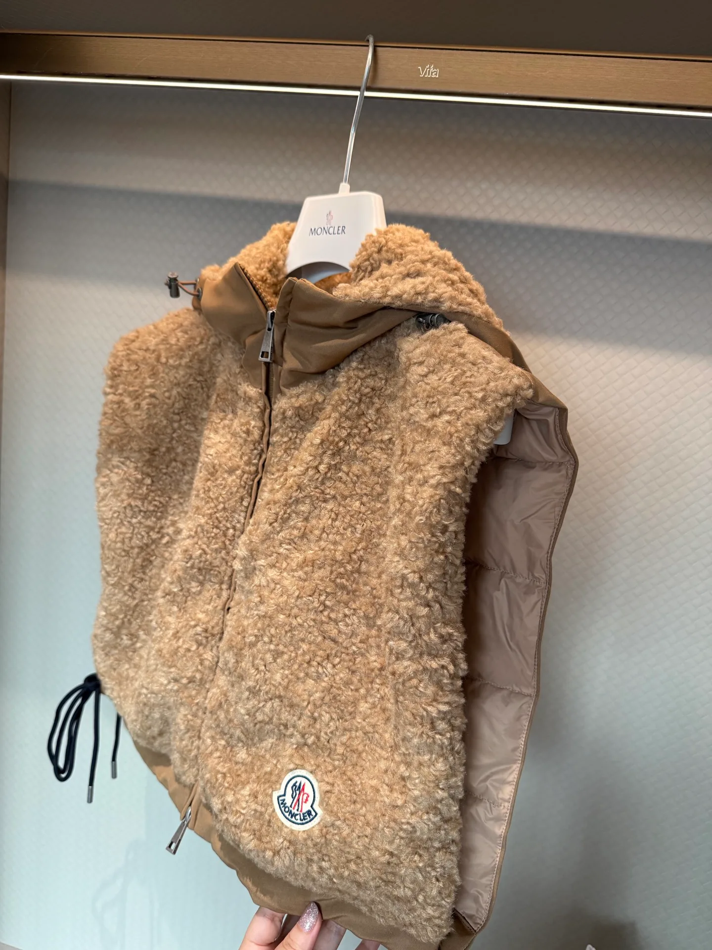 Жилеты Женские Moncler 18692533