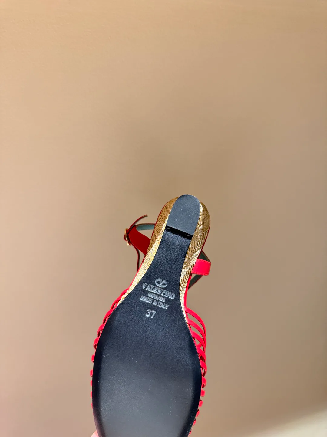 Босоножки Женские Valentino 17968671