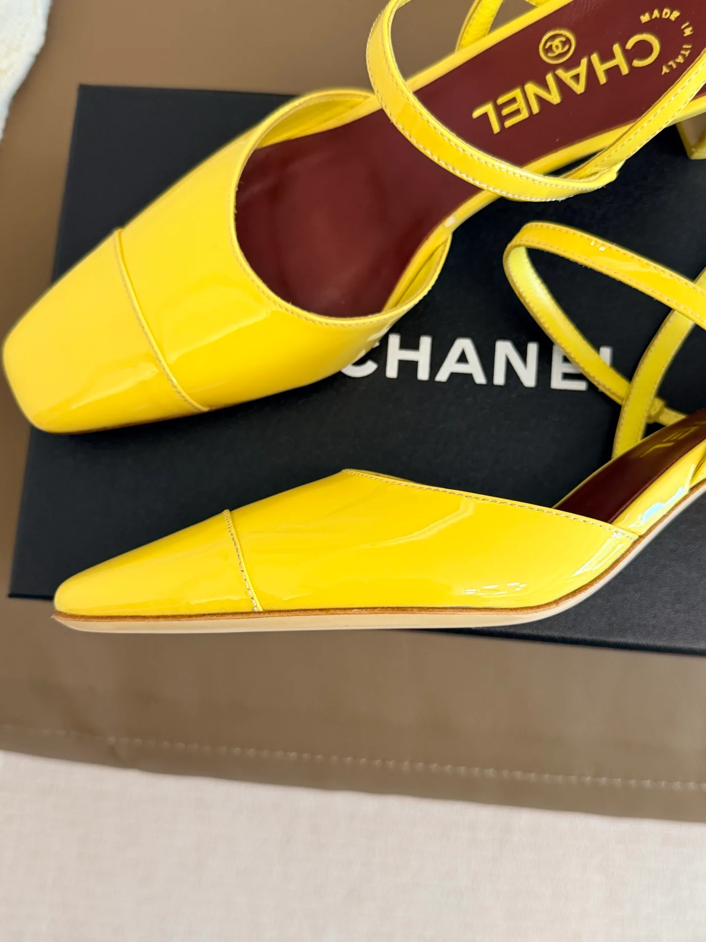 Босоножки Женские Chanel 17510576