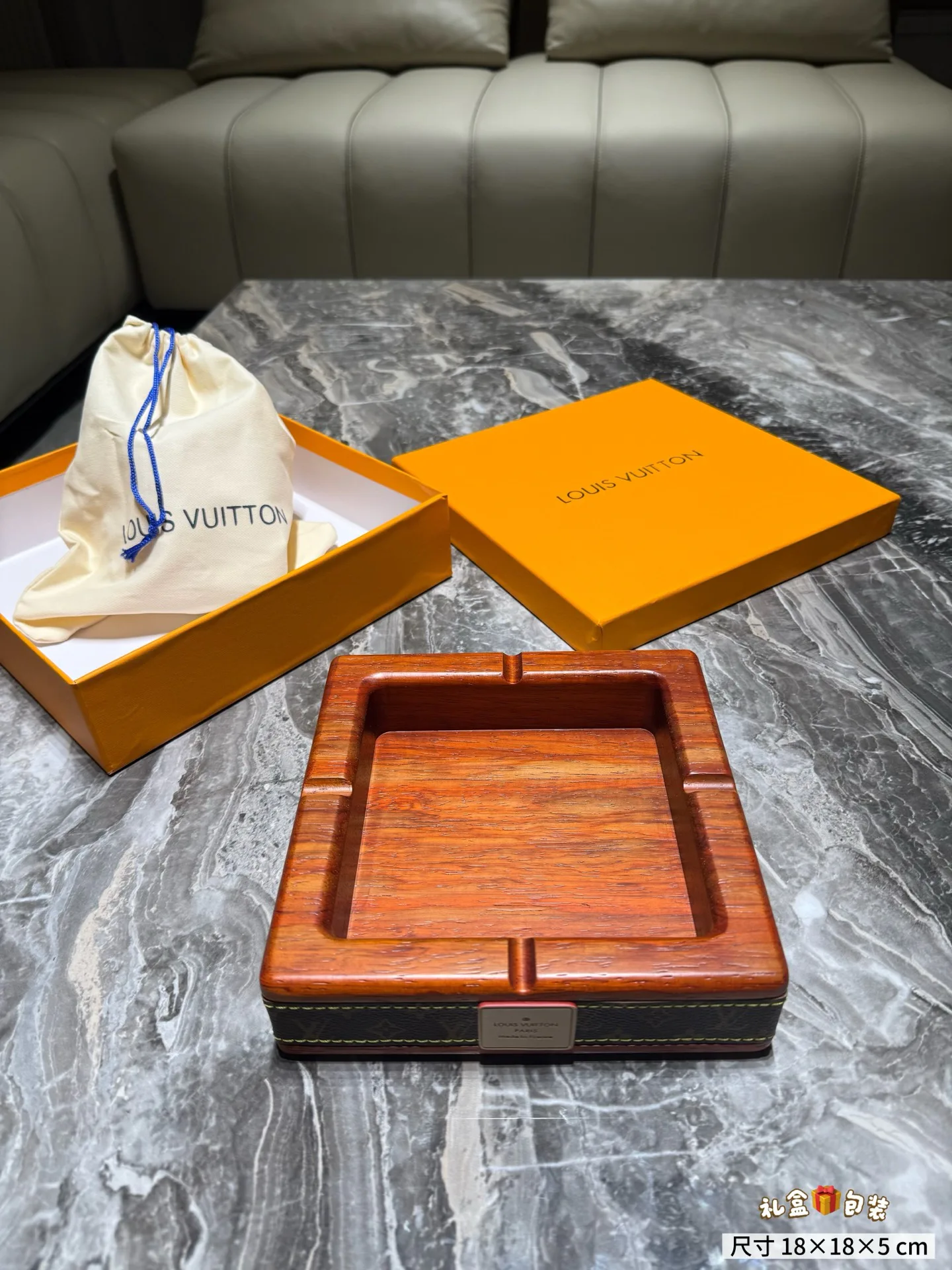 Посуда Louis Vuitton 18013637