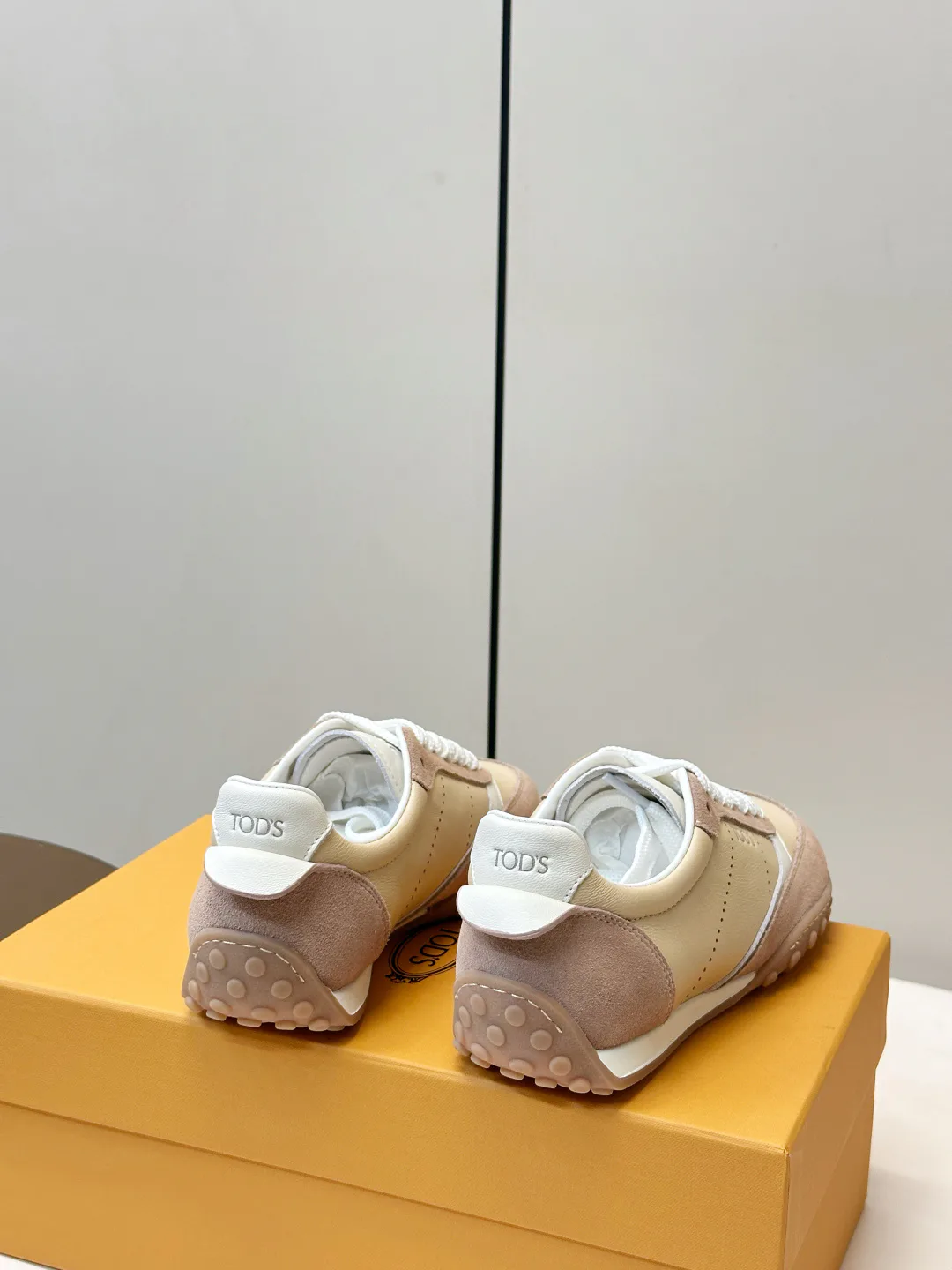 Кроссовки Женские Tod's 18397681