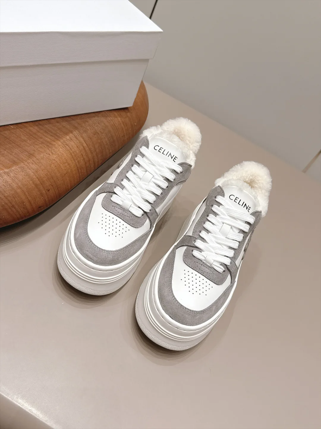 Кроссовки Женские Celine 18643476